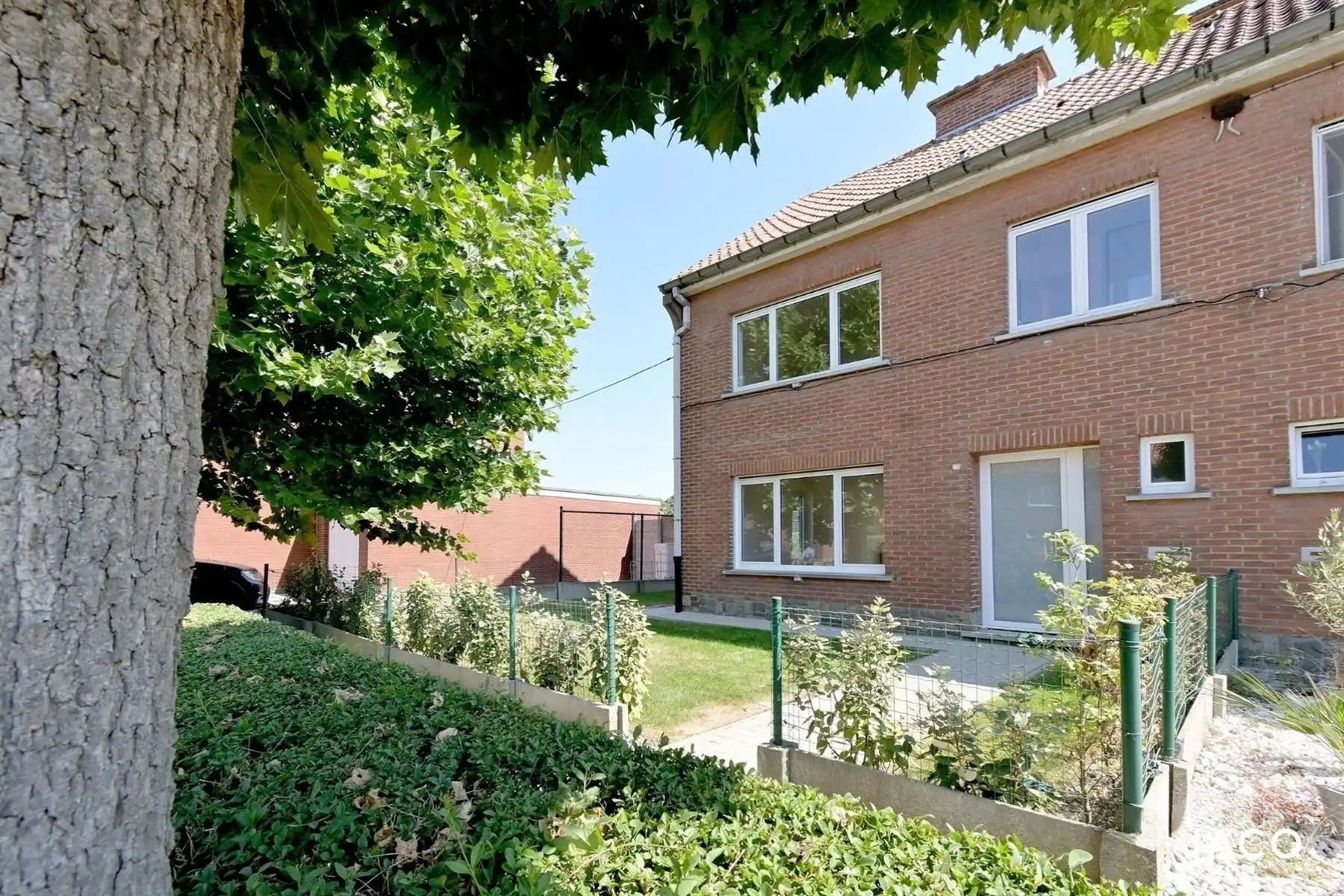 Prachtige woning met 3 slaapkamers, grote tuin en garage ! foto 25