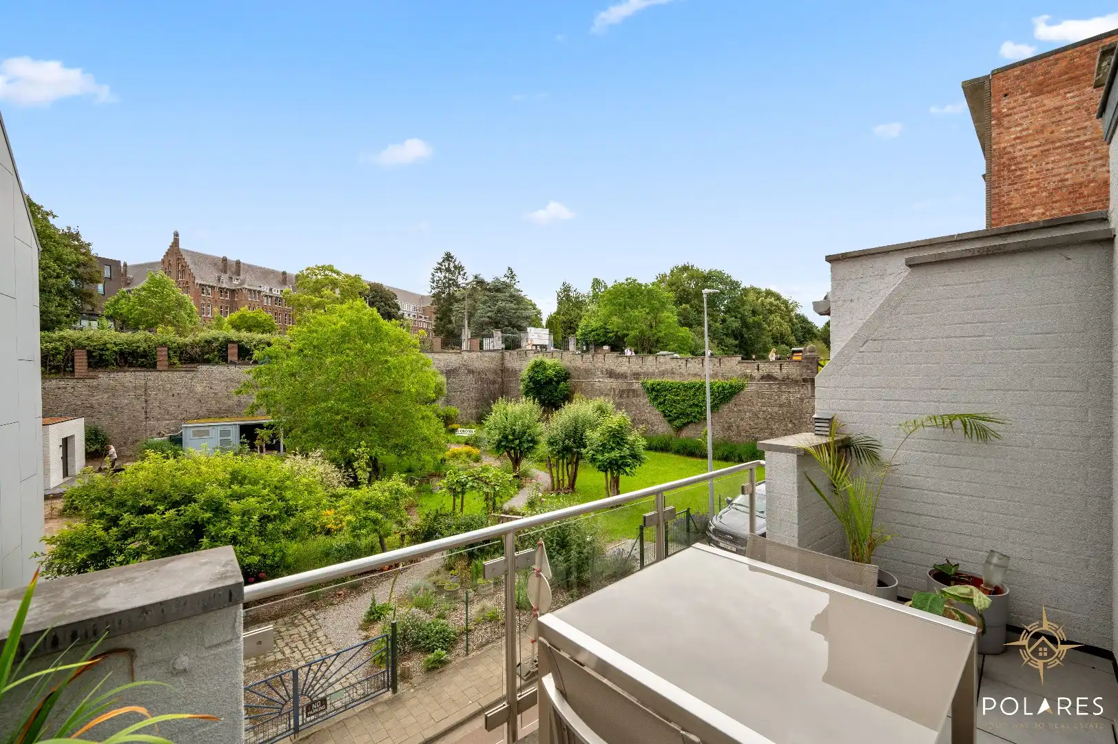 Ruime woning met 4 slaapkamers op toplocatie foto 12