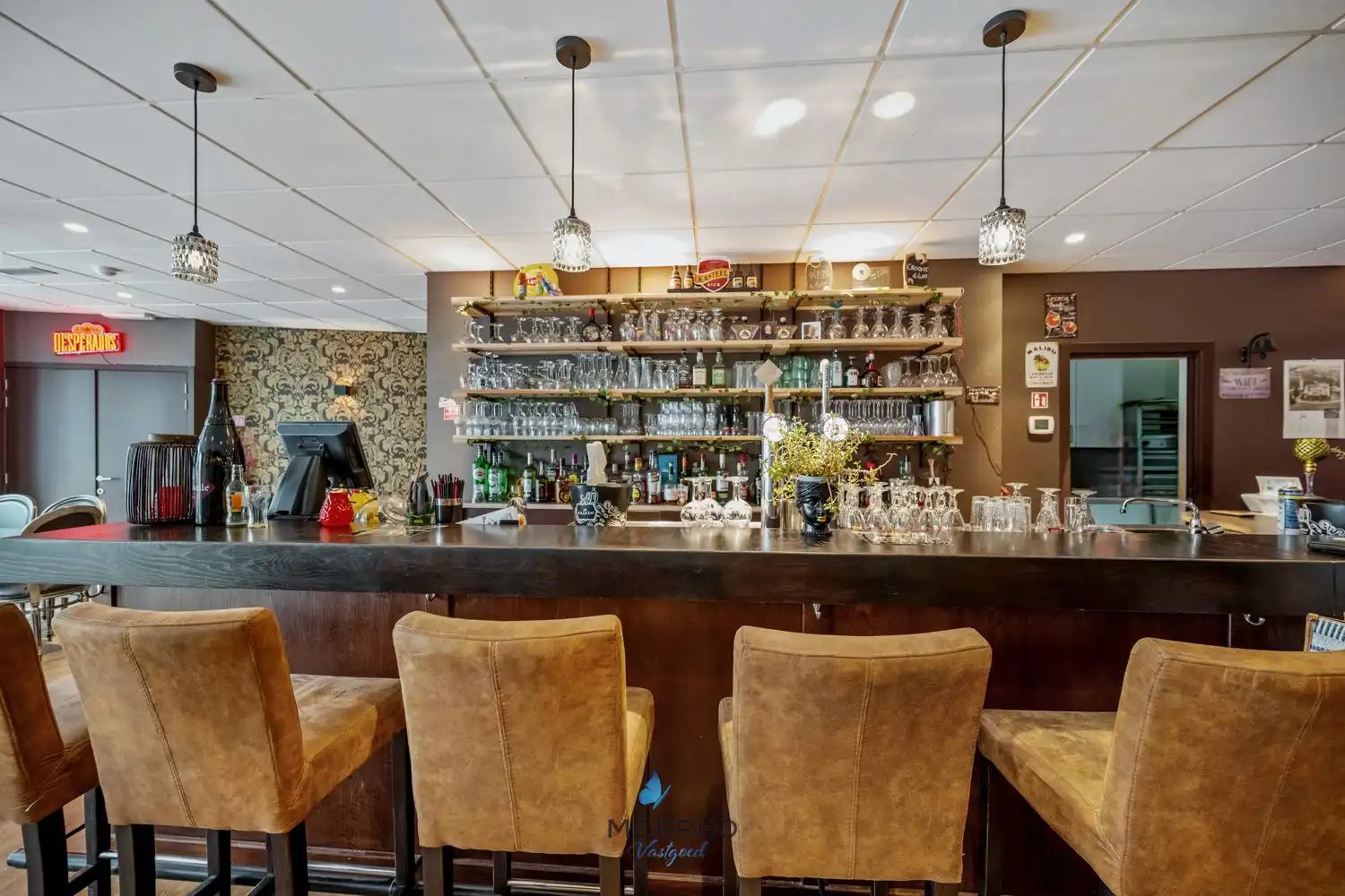 Instapklare handelsruimte (208 m²) op toplocatie in het centrum van Torhout foto 3