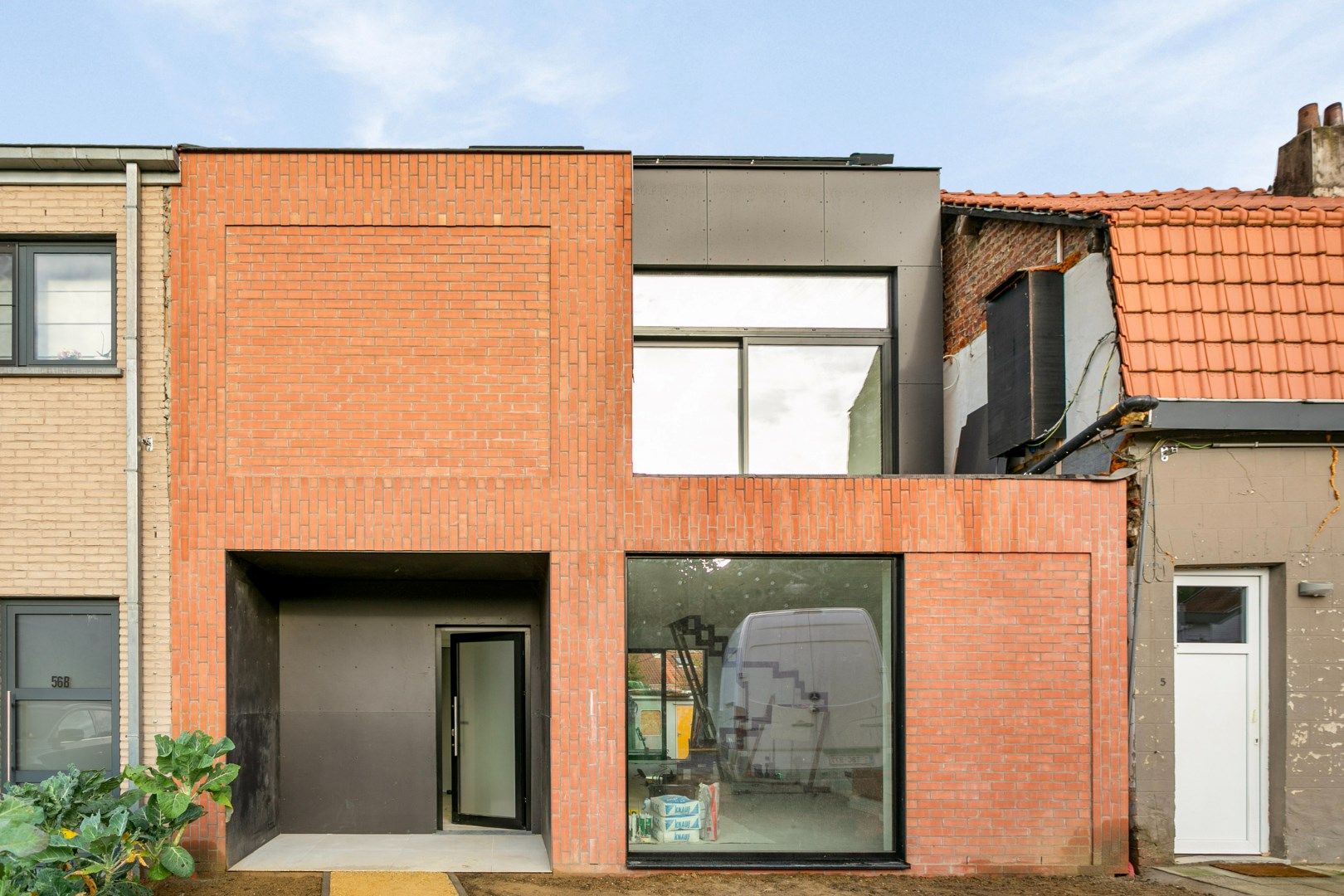Nieuwbouwproject nabij centrum Rode foto {{pictureIndex}}