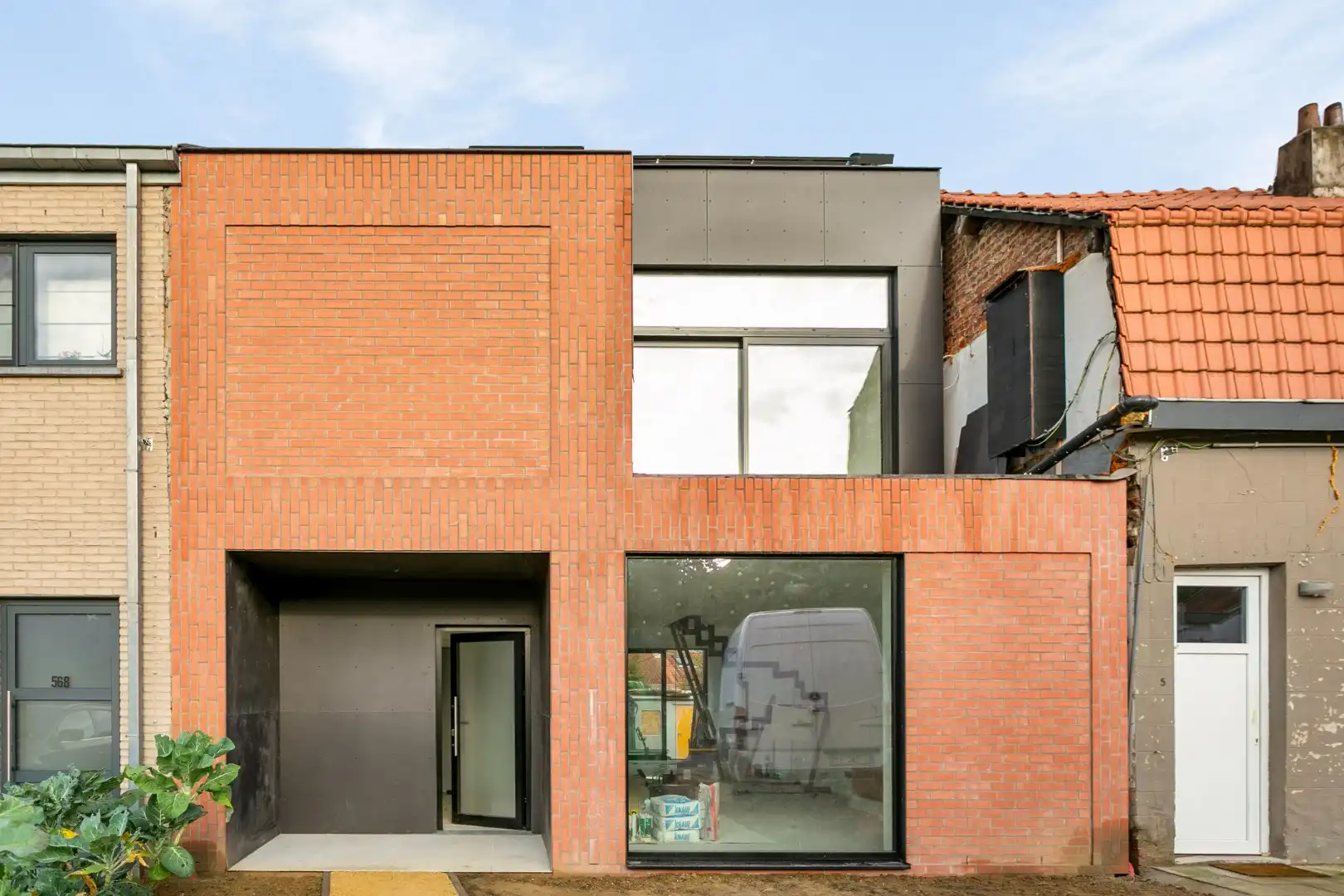 Nieuwbouwproject nabij centrum Rode foto {{pictureIndex}}