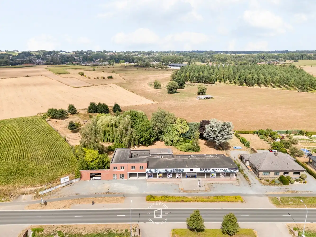 Commerciële site op de Brakelsesteenweg: toonzaal, kantoor, appartement & grond foto 6