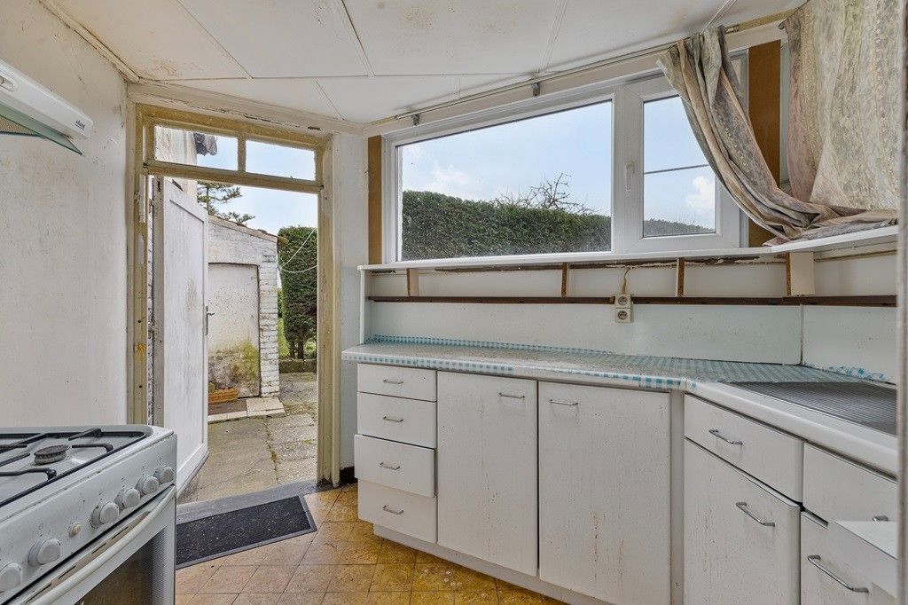 ALVERINGEM: Te renoveren/te slopen woonhuis "echt niet ver van de platse" met zongerichte tuin op 478m² grondoppervlakte. foto 12
