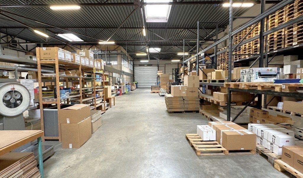 Magazijn met kantoor te huur nabij N120 in Wijnegem foto 13
