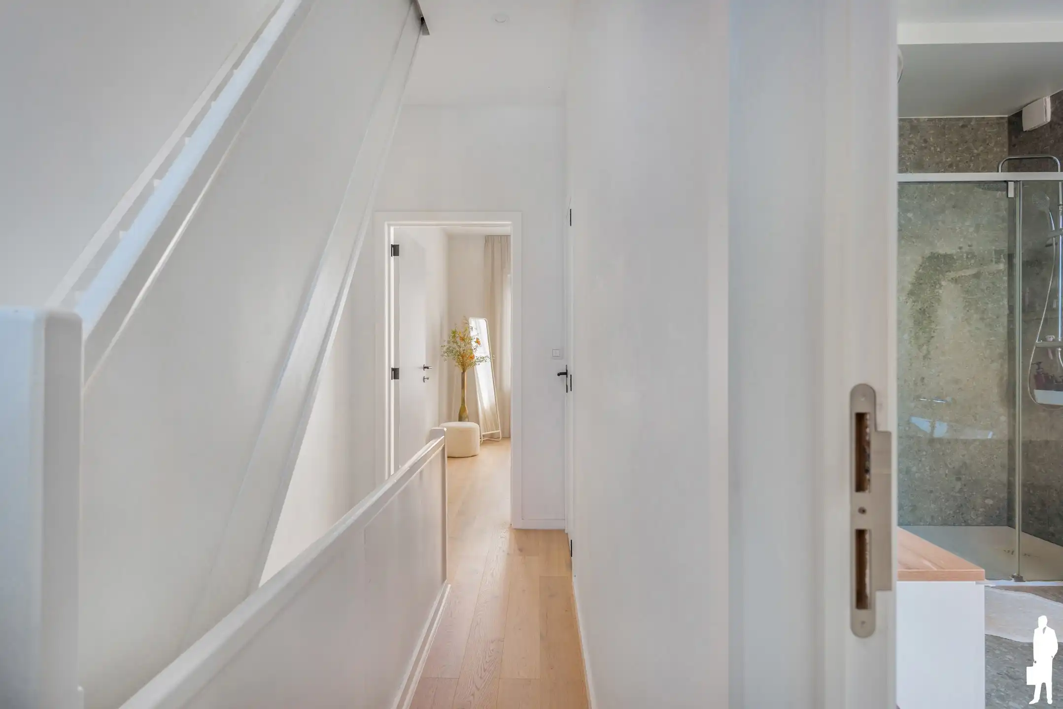 Smaakvol gerenoveerde woning met 3 slaapkamers en mooie tuin foto 20