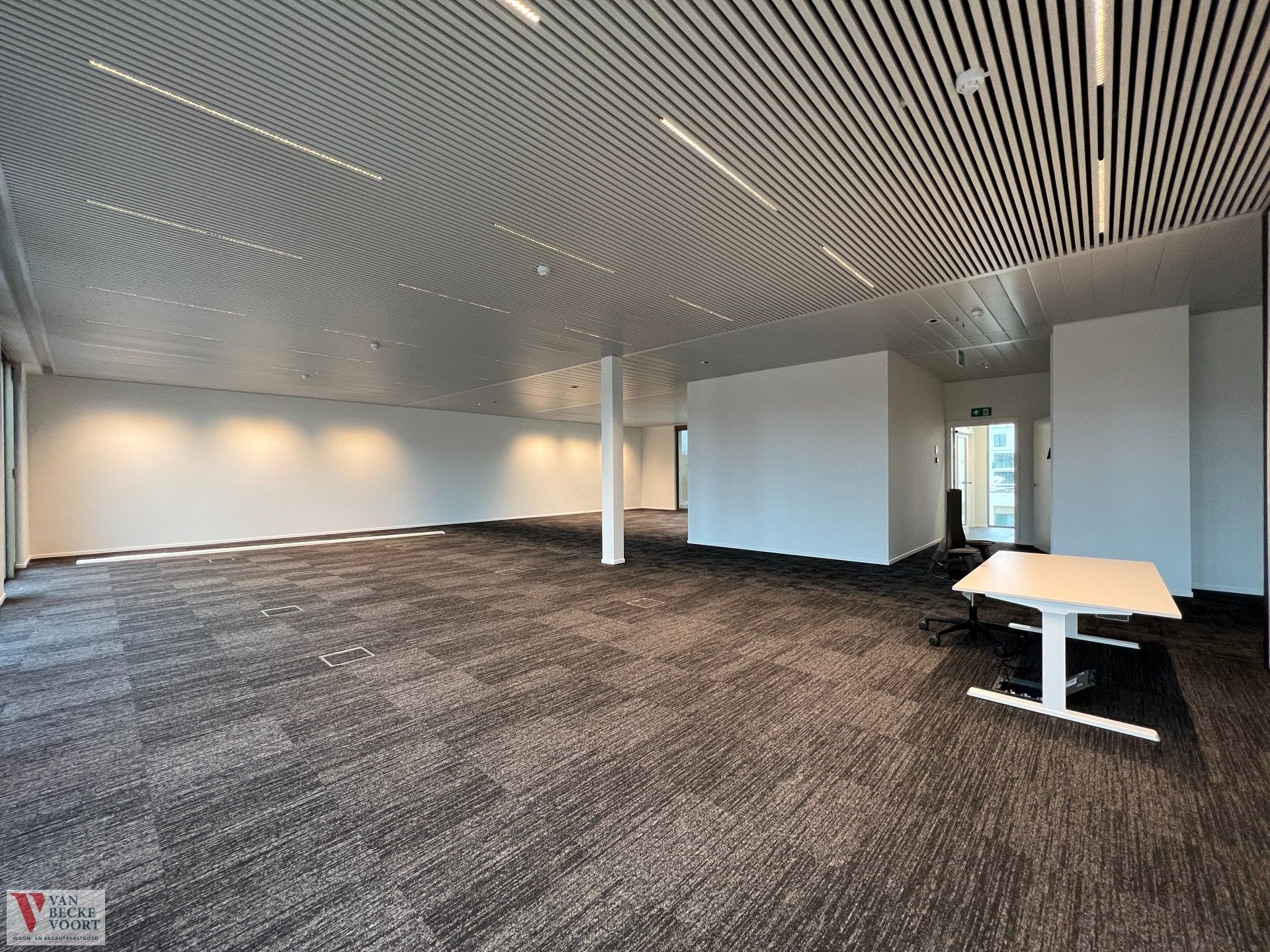 Handelspand 417m² in nieuwbouwresidentie foto 9