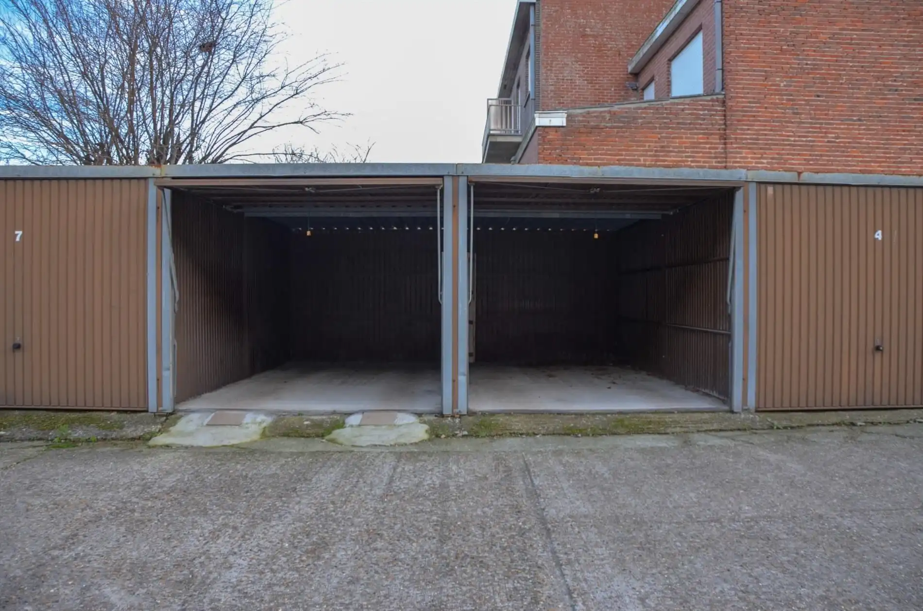 Diverse garages in het centrum foto 4
