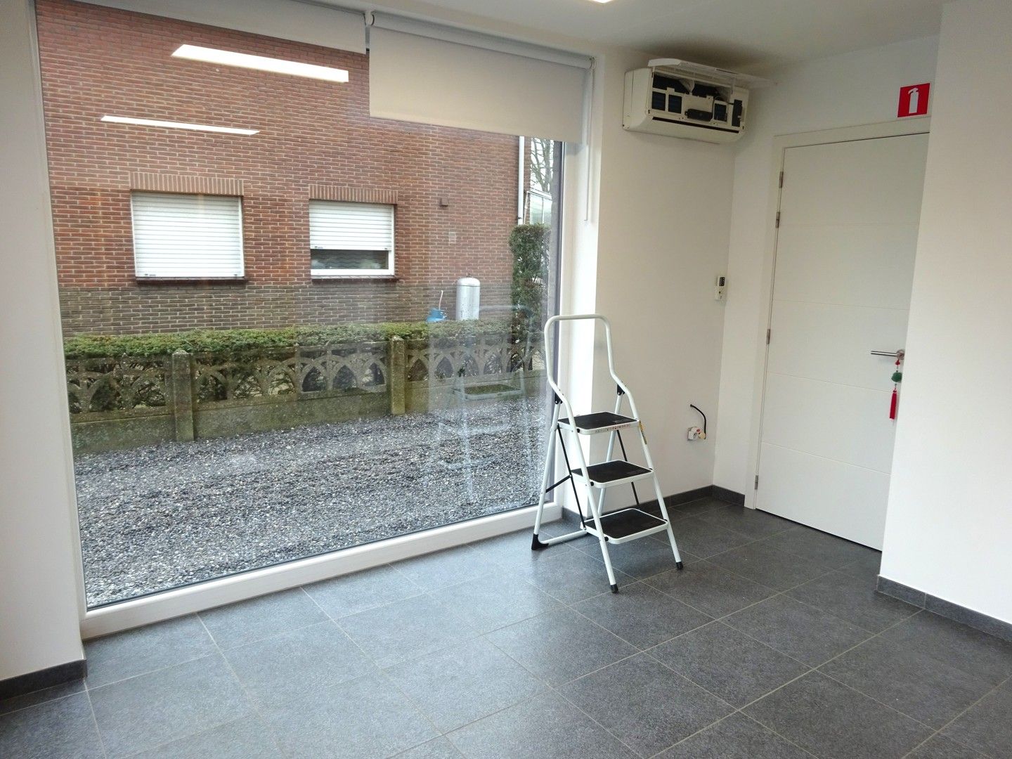 Kantoorruimte (25 m²) geschikt voor kantoor, dienstverlening of vrije beroepen foto 5