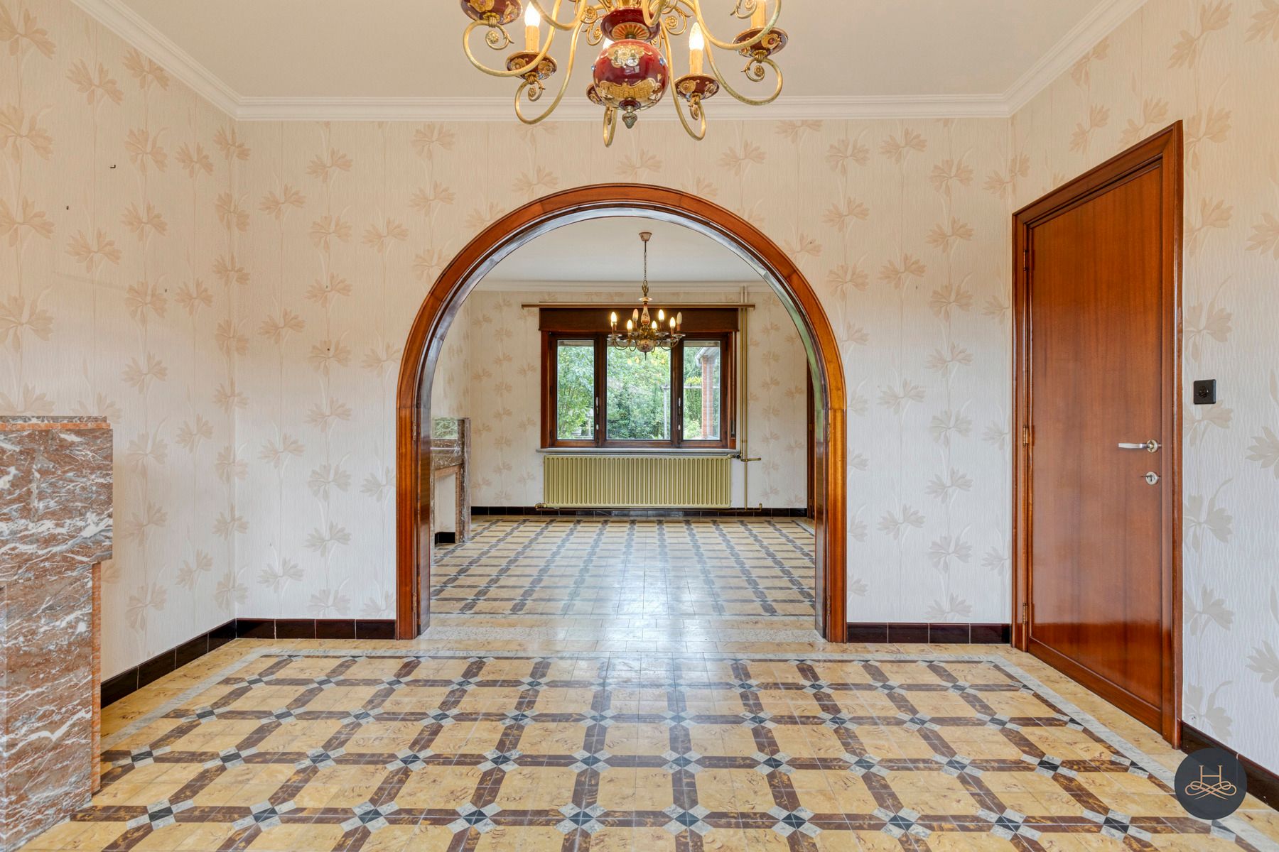 Karaktervolle woning met zeer veel mogelijkheden op 19a foto 5