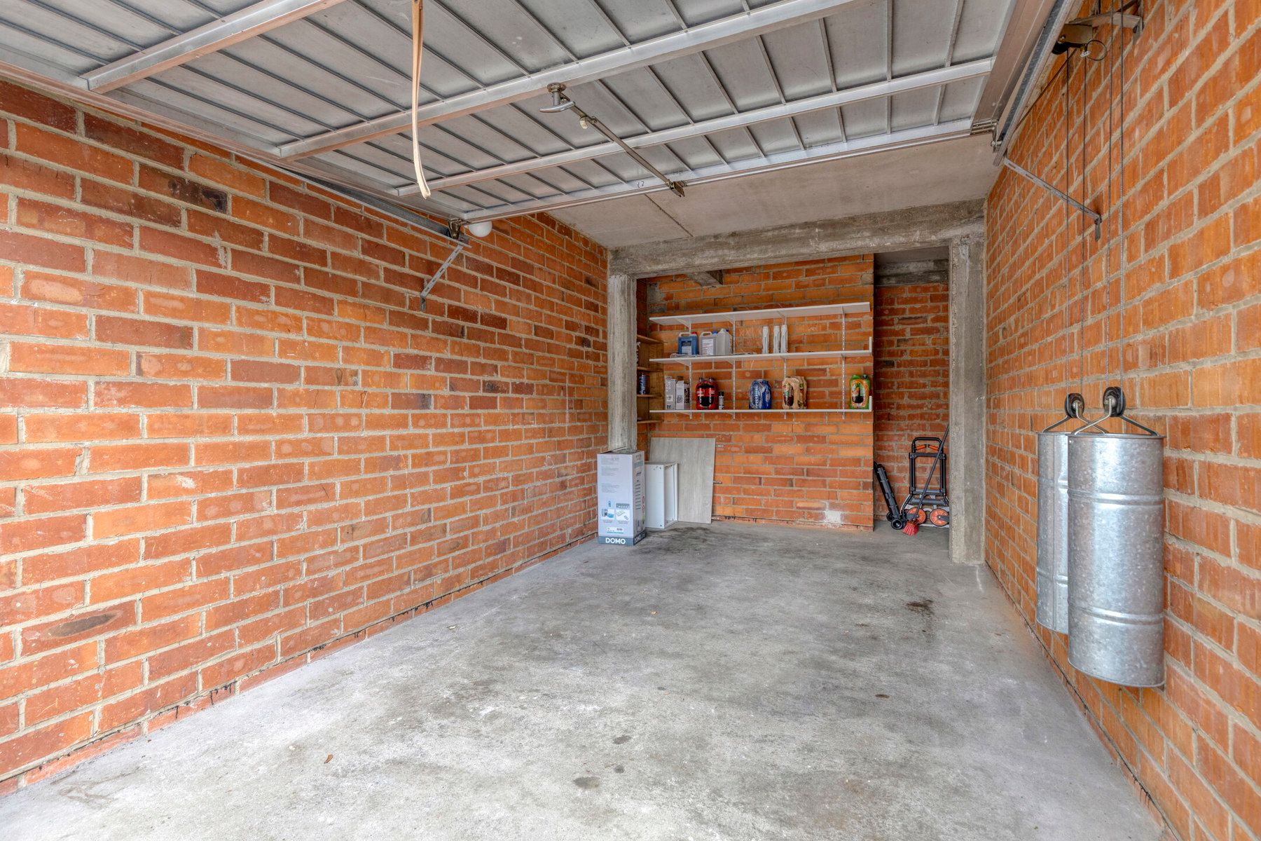 Centraal gelegen gerenoveerd appartement | Station Brugge foto 34