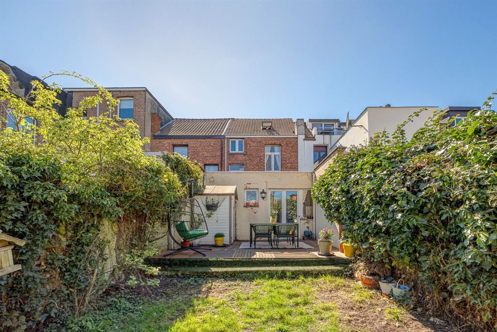Authentieke woning met 4 slpk en grote tuin foto 6
