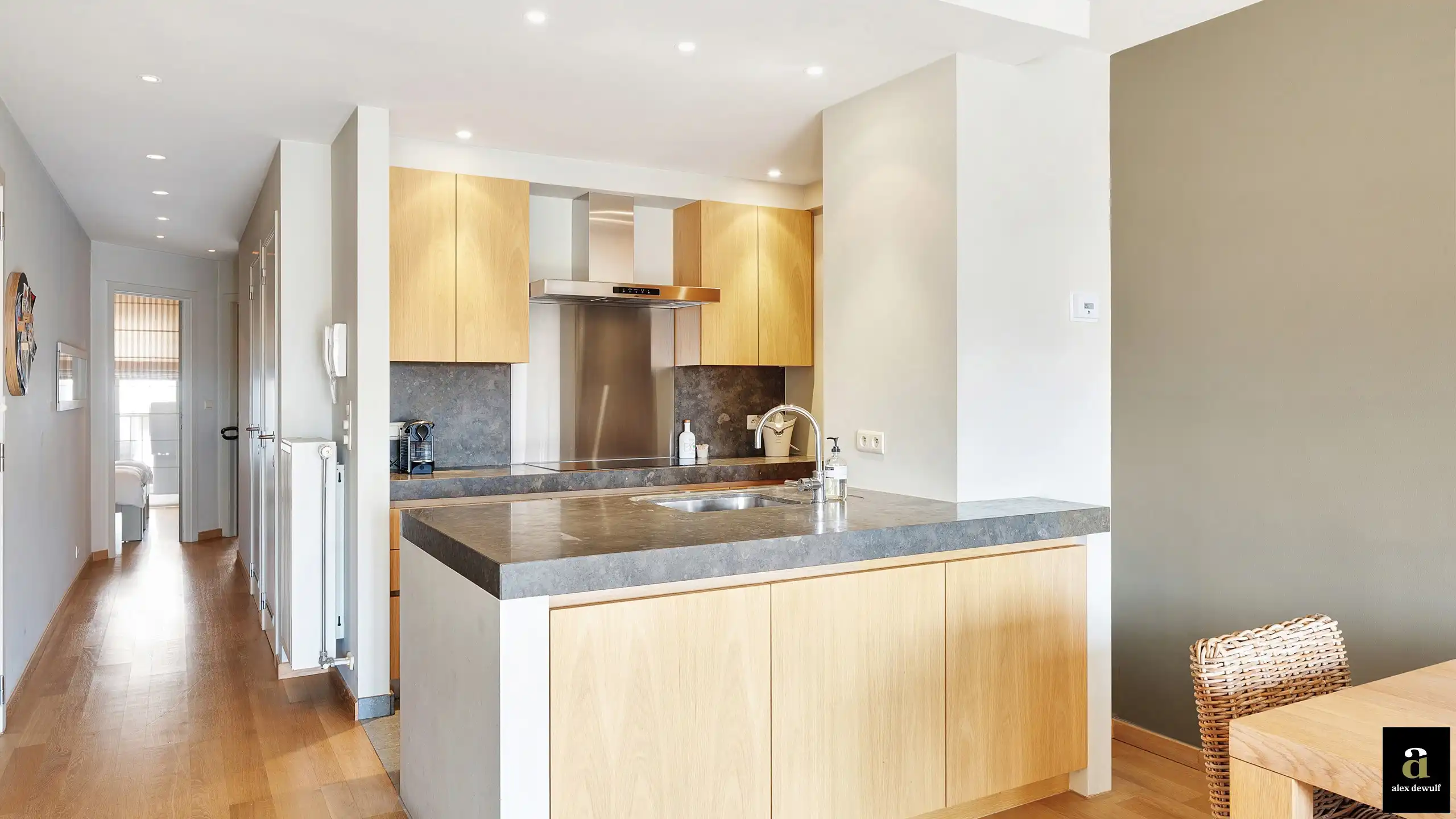 Zuidgericht appartement met zonnig terras en open uitzicht   foto 17