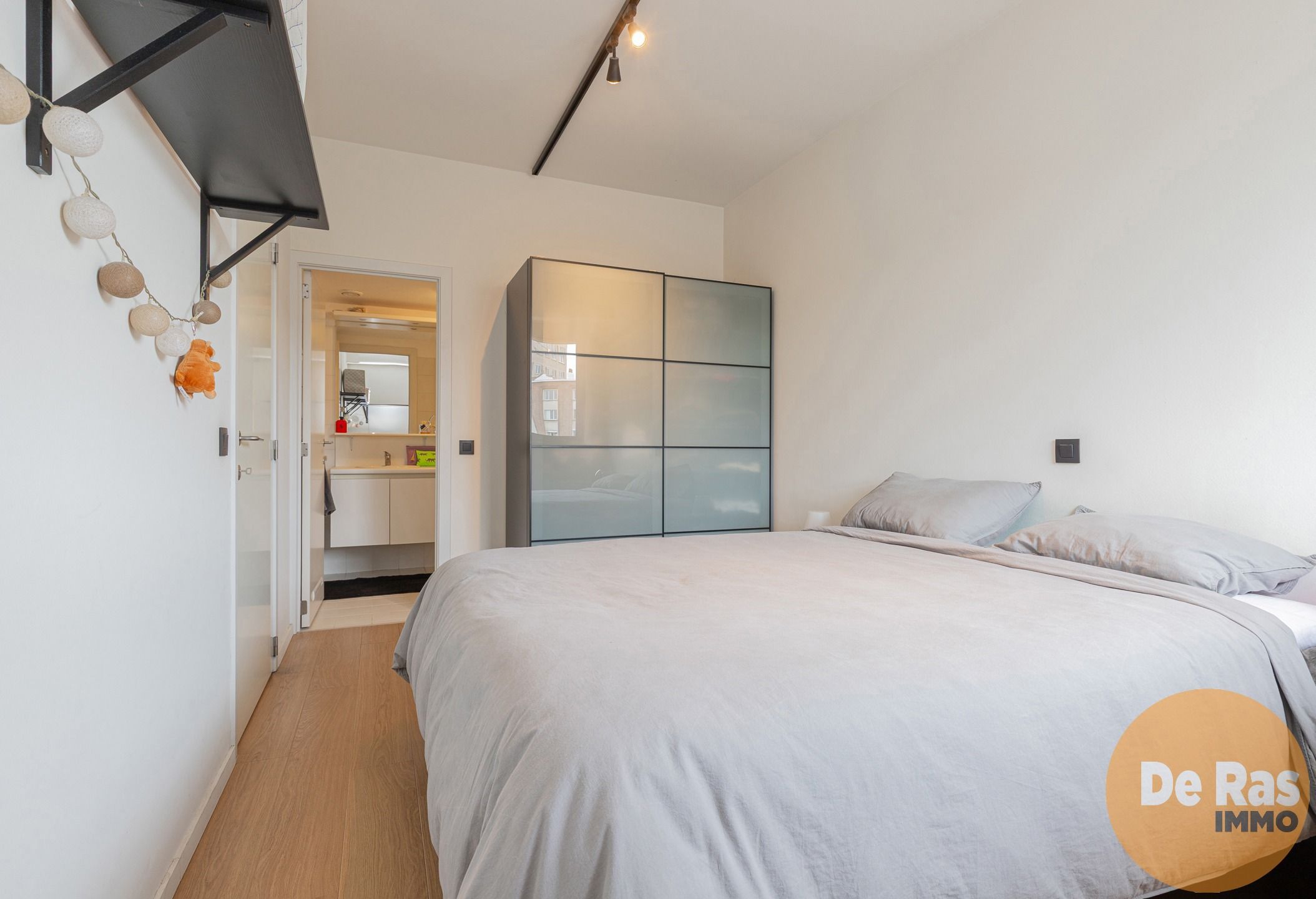 GENT - Leuk, centraal gelegen appartement met 1 slaapkamer foto 11