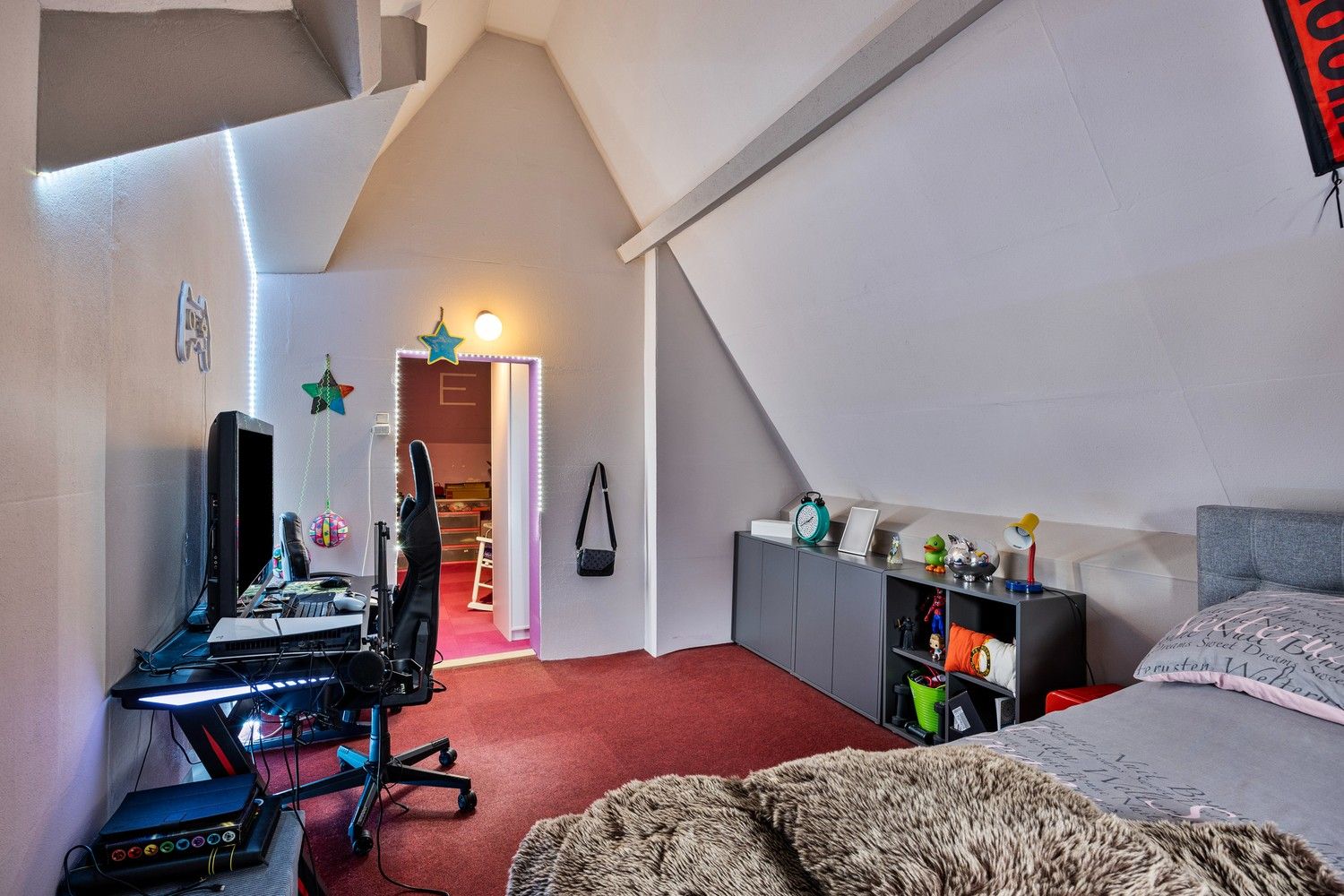 Restaurant ‘Het Heukske’ met bovenliggende woonst te koop in het gezellige Kanne, Riemst. foto 28