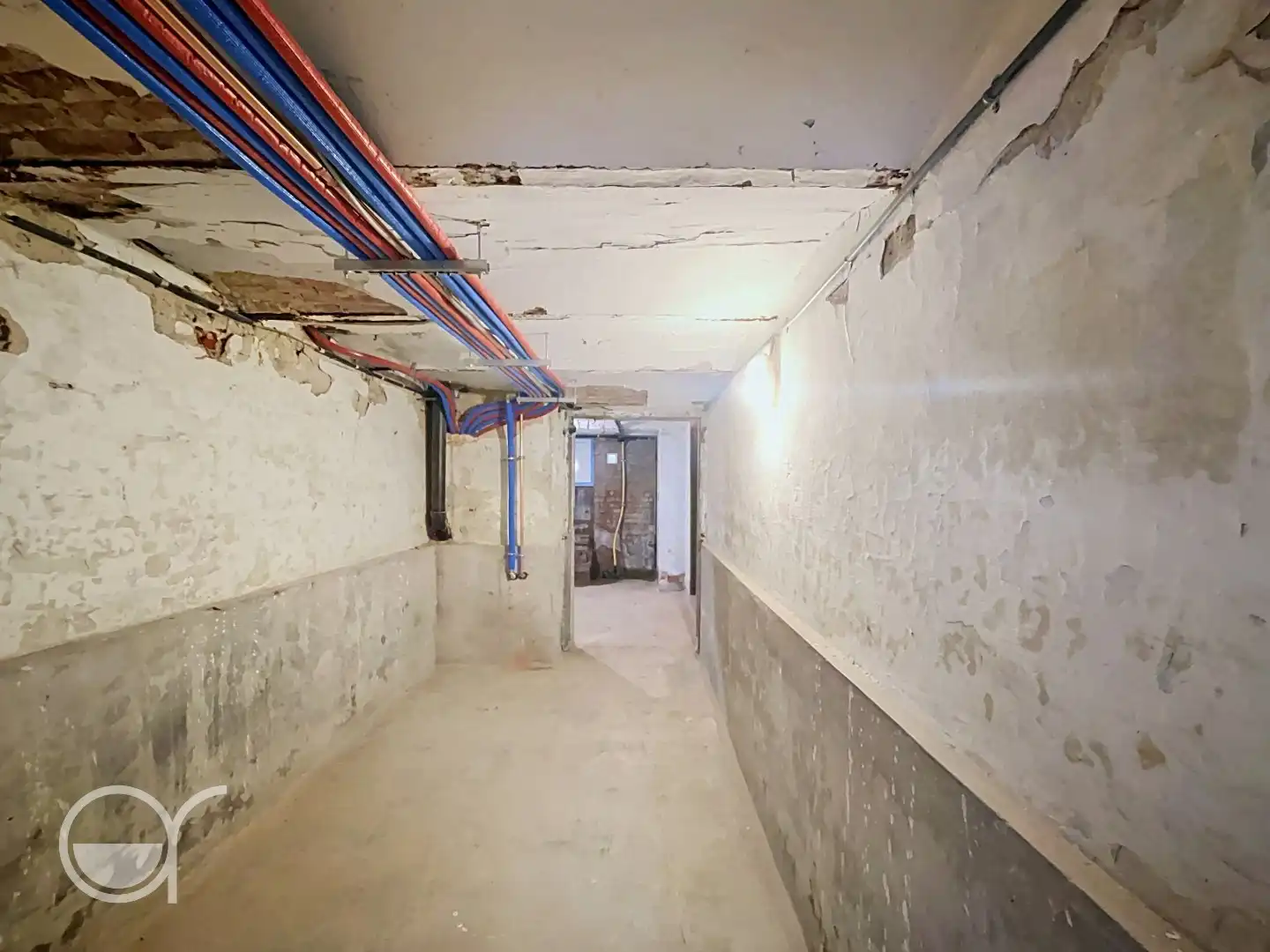 Opgefriste rijwoning met 2 slaapkamers en tuin foto 9