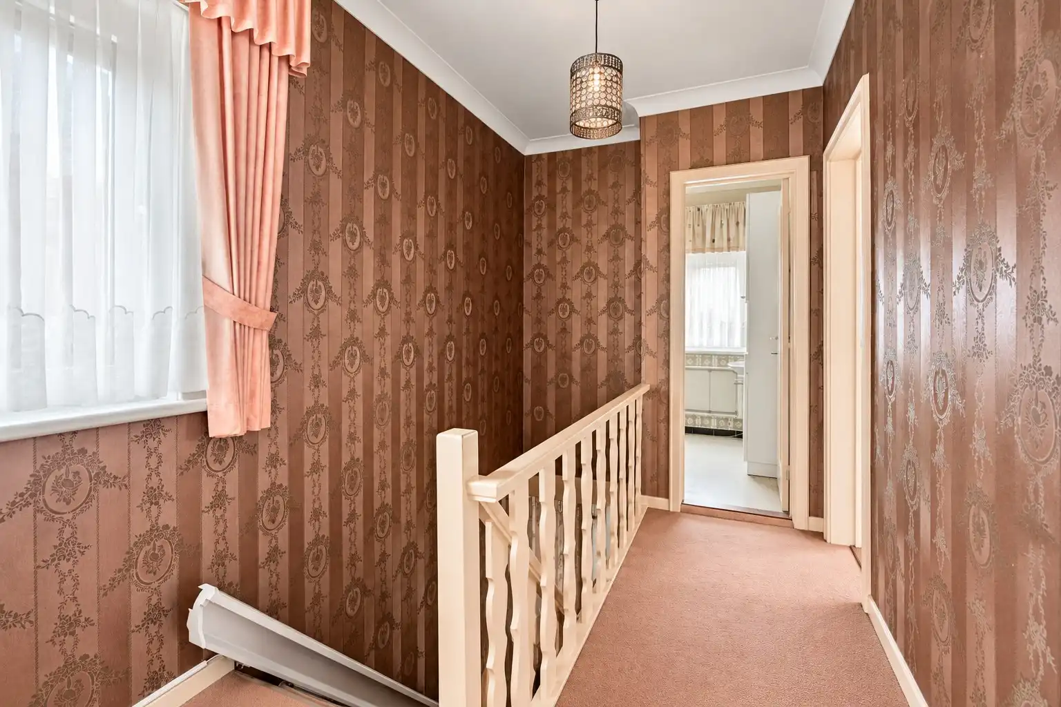 Te renoveren halfopen bebouwing met 3 slaapkamers, zolder en ruime tuin te Waardamme! foto 10