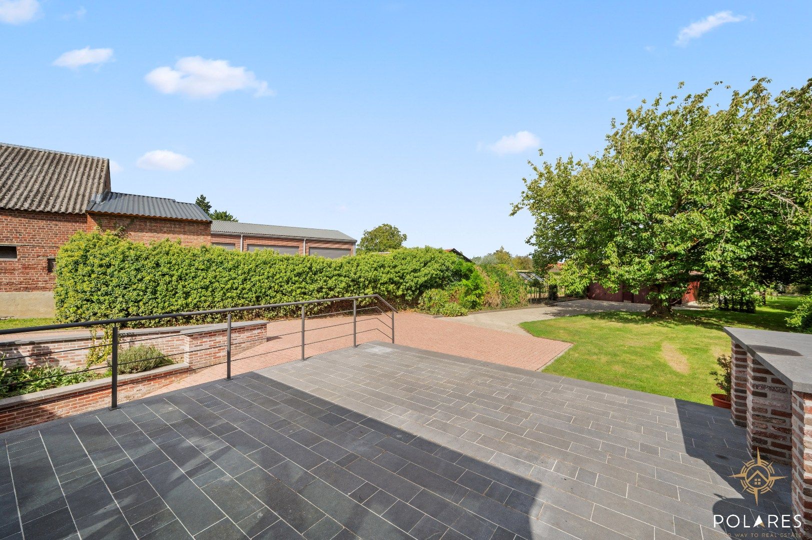 Ruime en vrijstaande woning met veel privacy foto 5