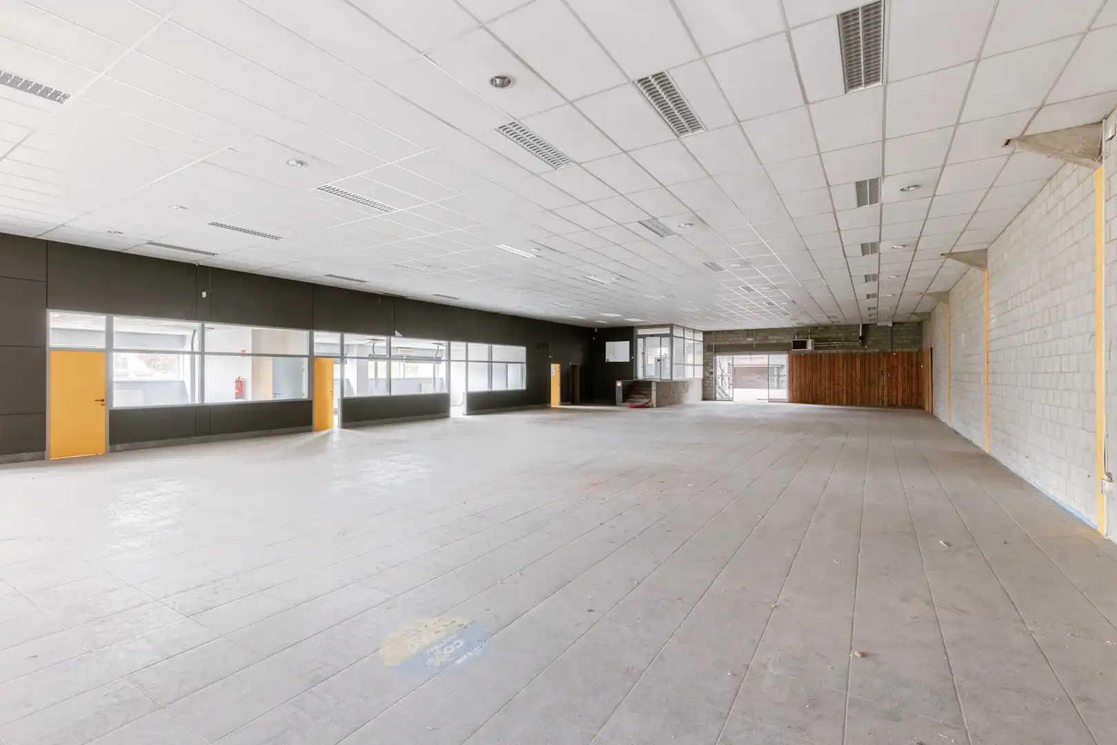 Industriegrond van 14.768 m² met bedrijfsgebouw van 3.025 m² te koop foto 9