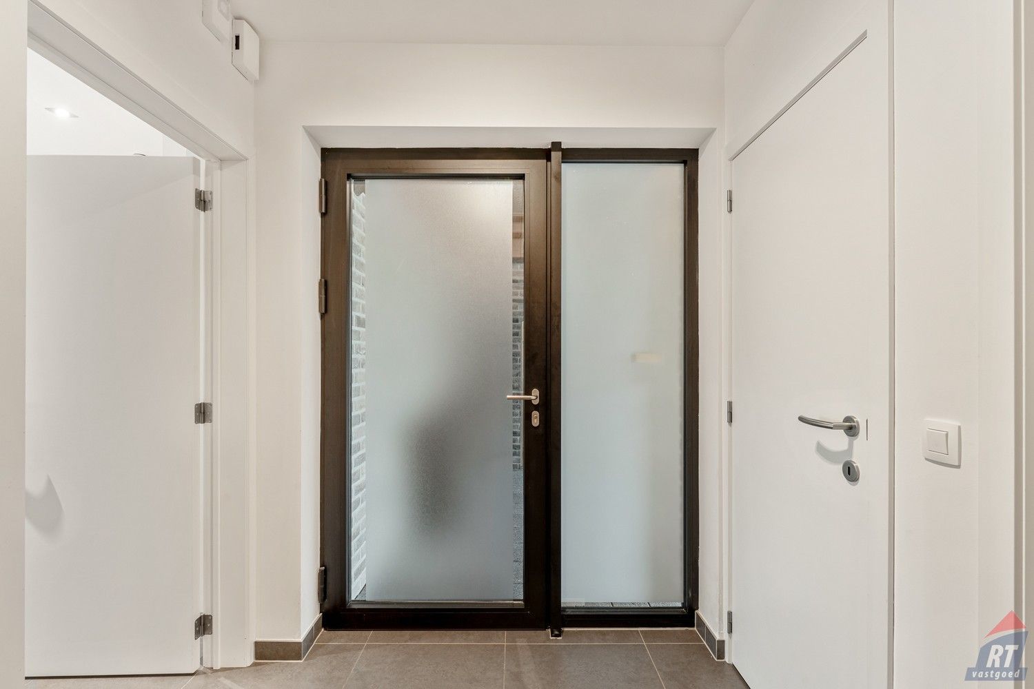 Moderne, energiezuinige woning met 4 slaapkamers en zonnepanelen in Sint-Truiden foto 11