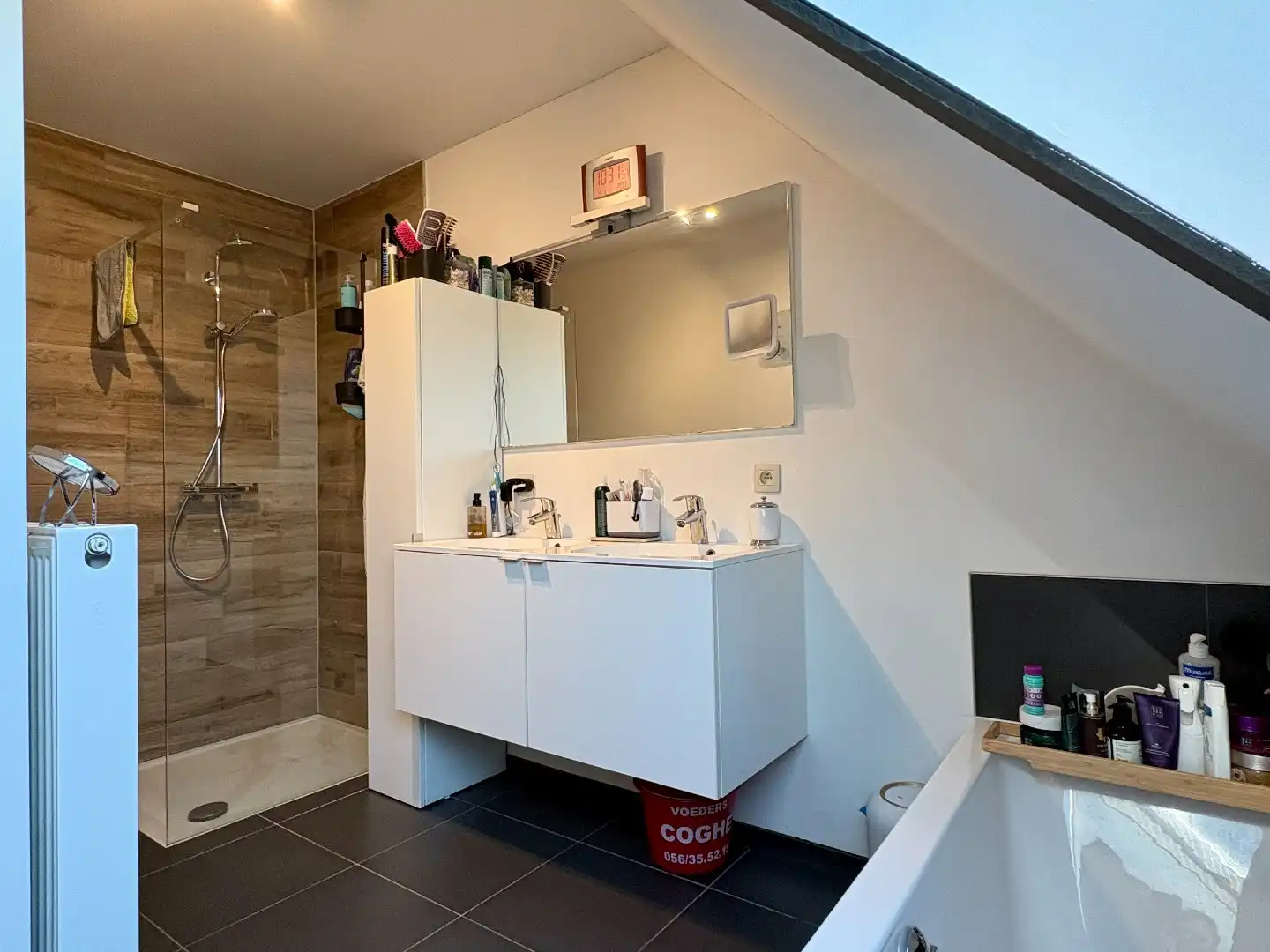 Multifunctioneel gebouw te koop (combinatie wonen & werken) - sauna en winkel - garage - 2 duplexappartementen foto 23