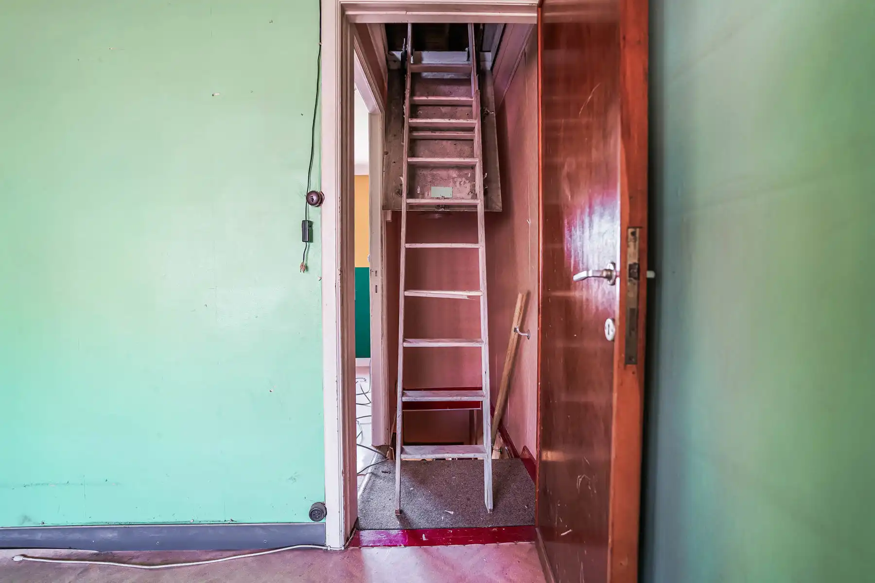 Te renoveren rijwoning met tuin te Kapelle-op-den-Bos foto 19