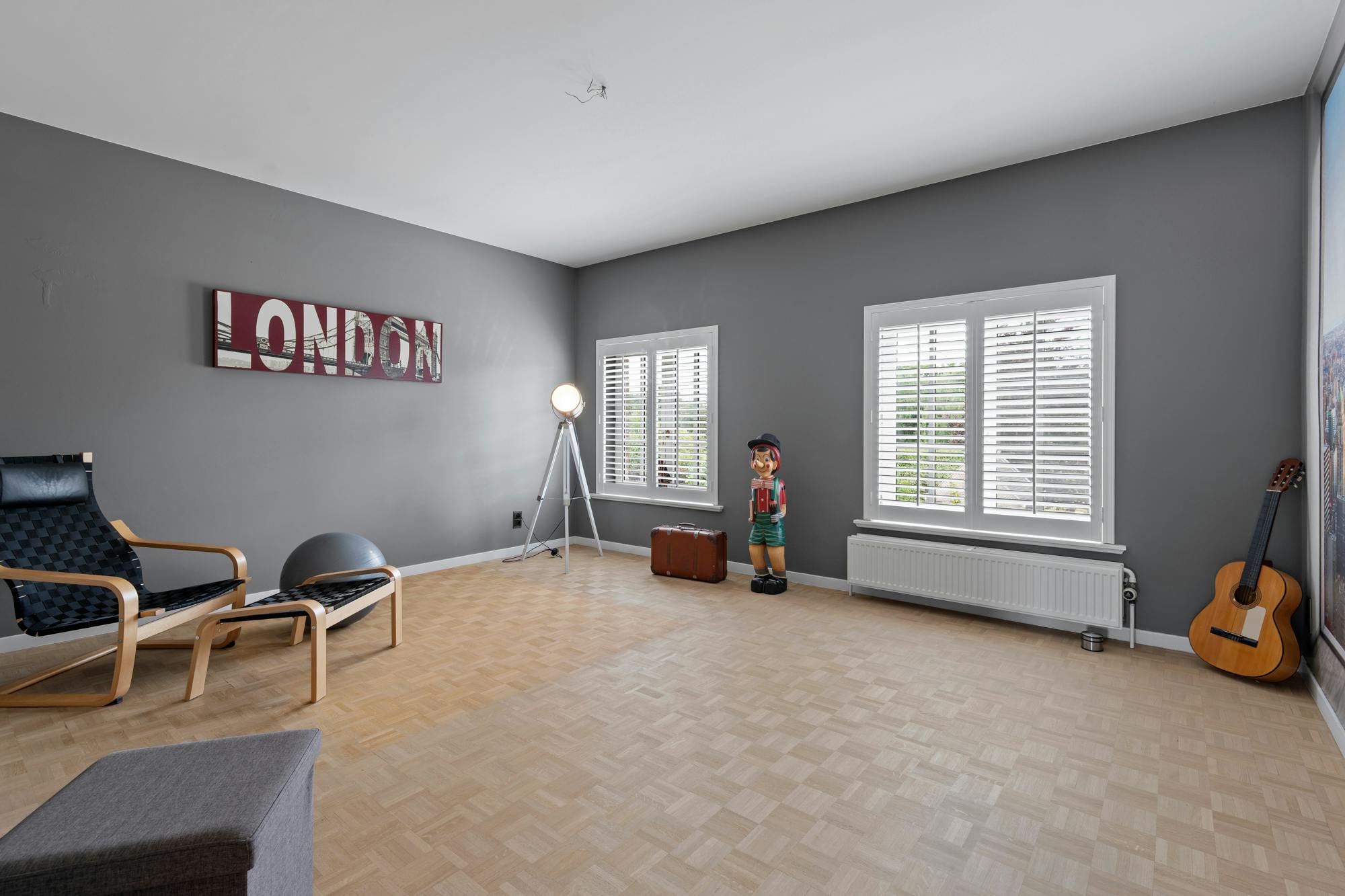 Villa met praktijkruimte en weilanden te koop in Geel foto 34