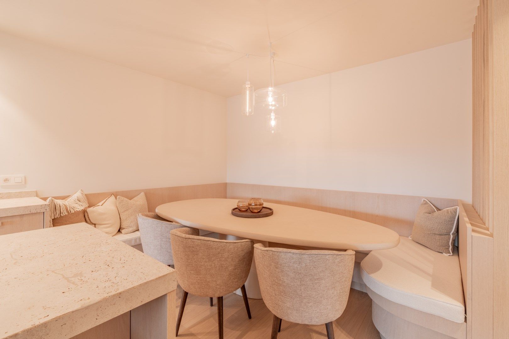 Luxueus gerenoveerde penthouse met groot zonneterras op wandelafstand van het Albertplein foto 5