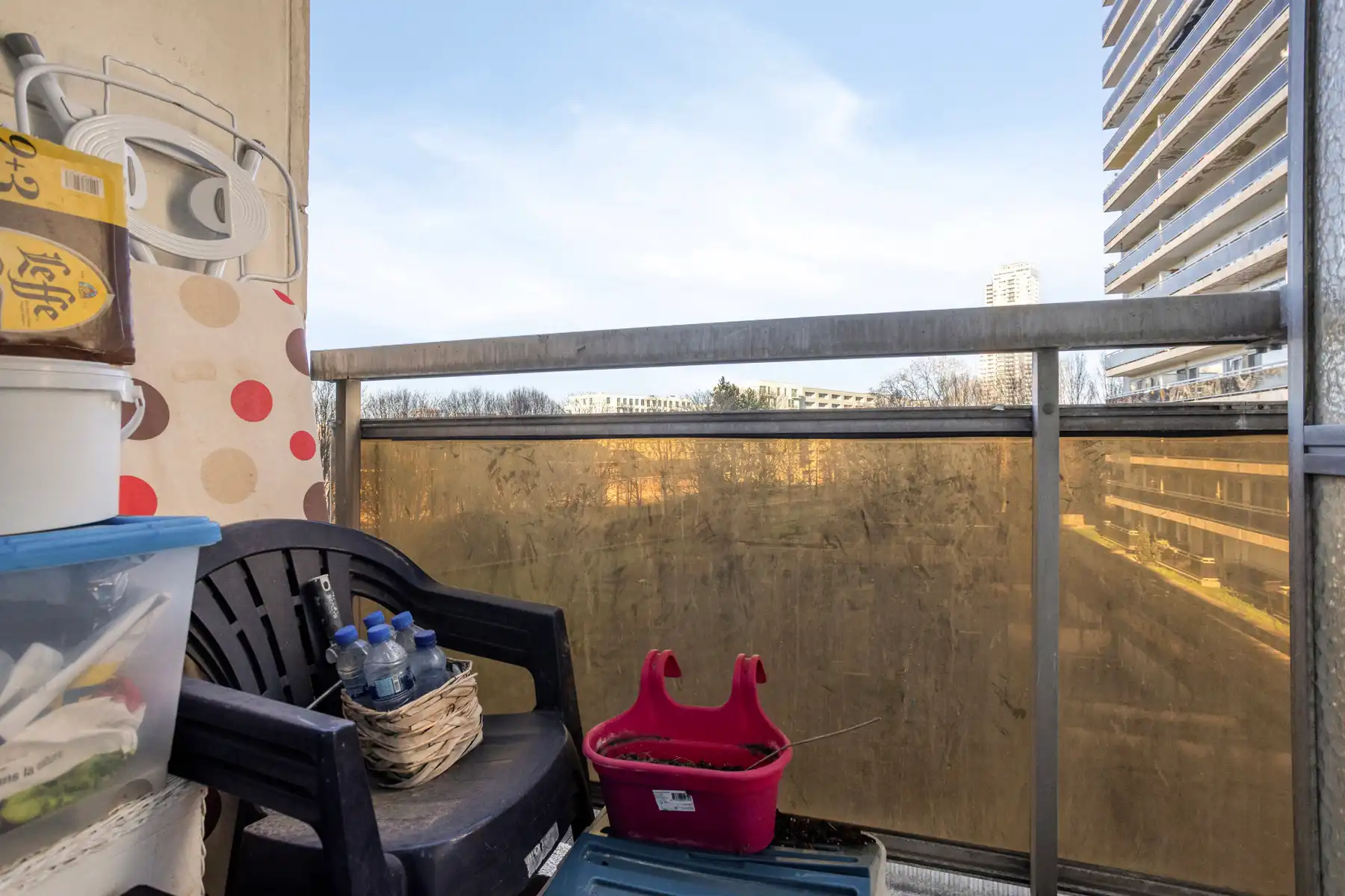 Ruim 3-slaapkamerappartement met terras en garage  foto 16