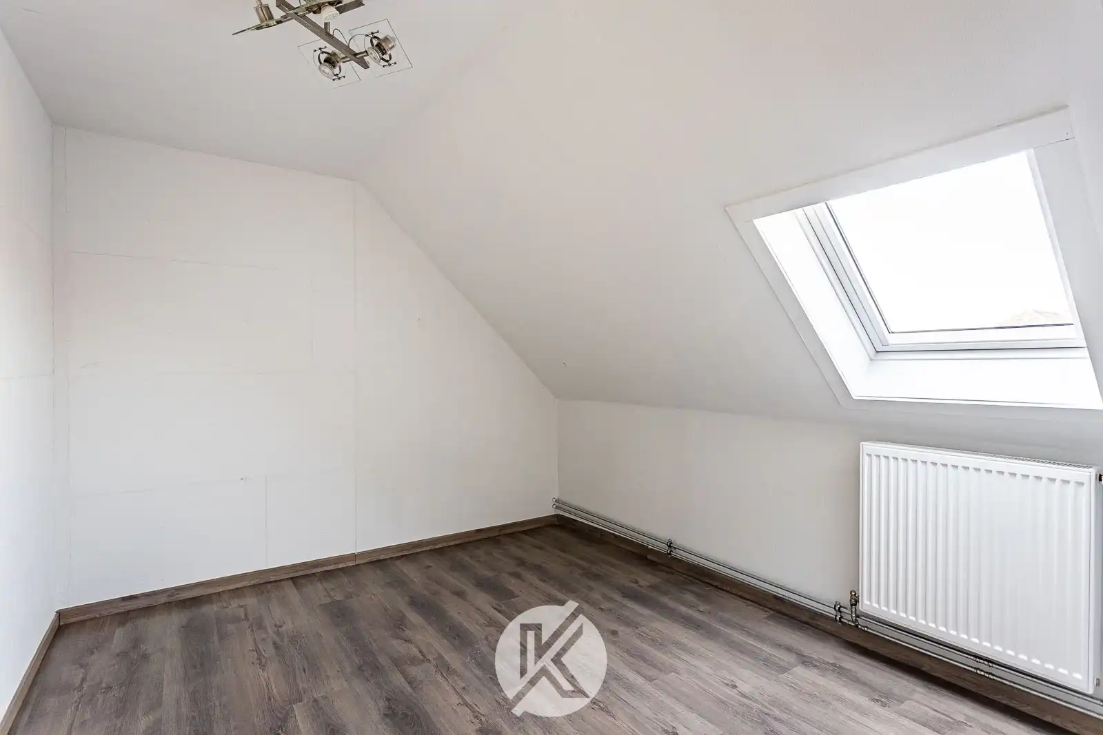 Veelzijdige eigendom met handelsruimte en bel-etagewoning foto 19