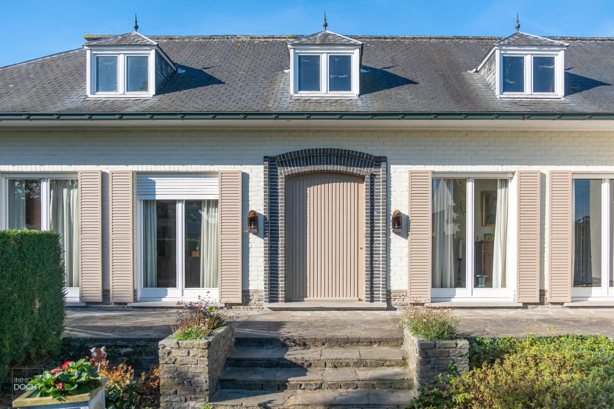 Zeer goed gelegen gelijkvloerse villa op ca. 1.800m² foto 8