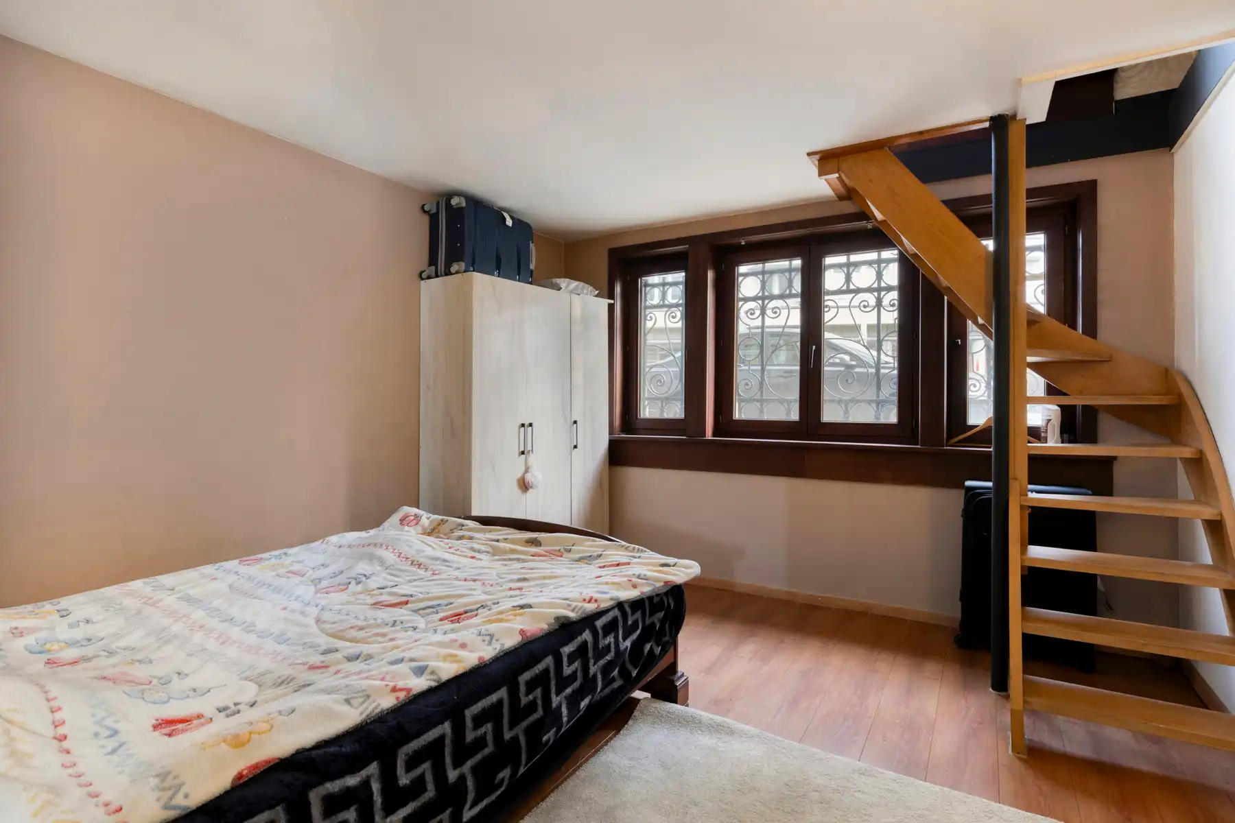 Eengezinswoning, thans ingedeeld in 3 woonunits. foto 5