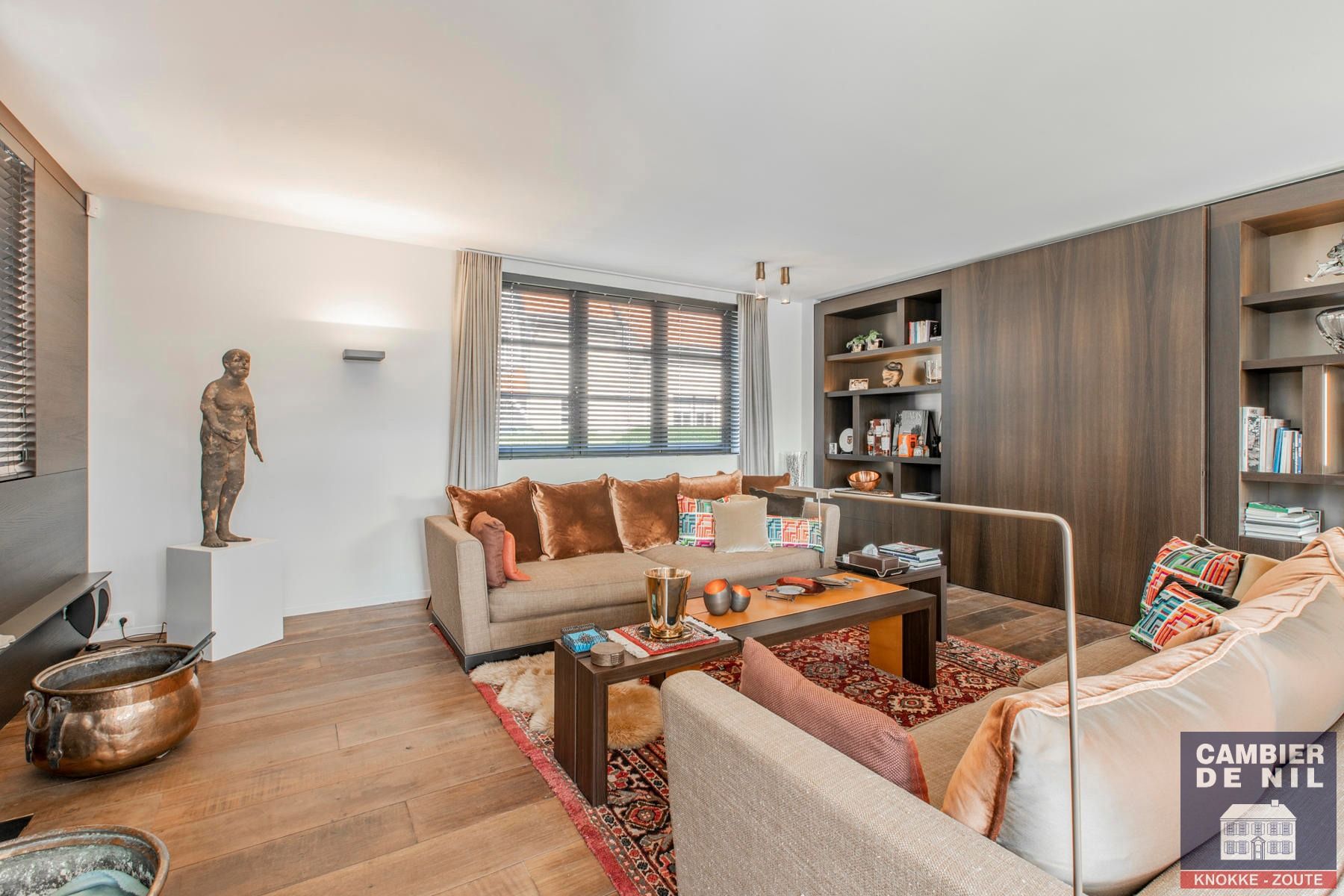 Recente en uitzonderlijk afgewerkte villa foto 14