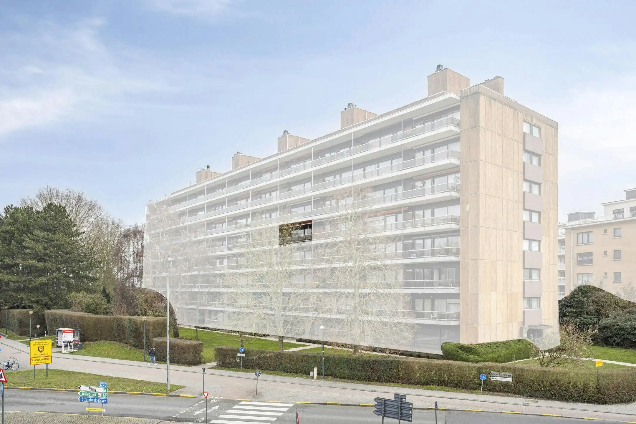 Appartement met 2 slaapkamers, 2 terrassen en garagebox te Strombeek-Bever foto 2