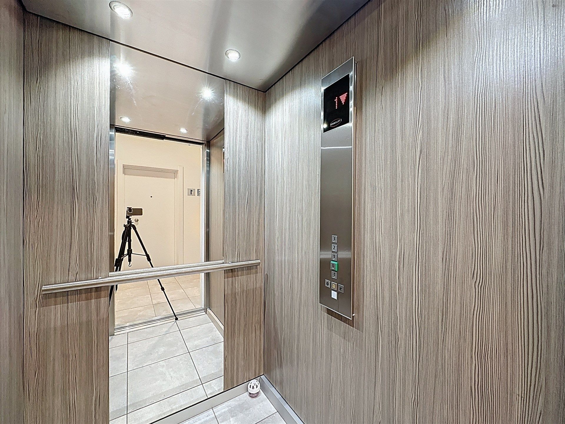 Recent en energiezuinig (A-label) appartement met groot overdekt terras, ondergrondse autostaanplaats en privatieve berging. foto 11