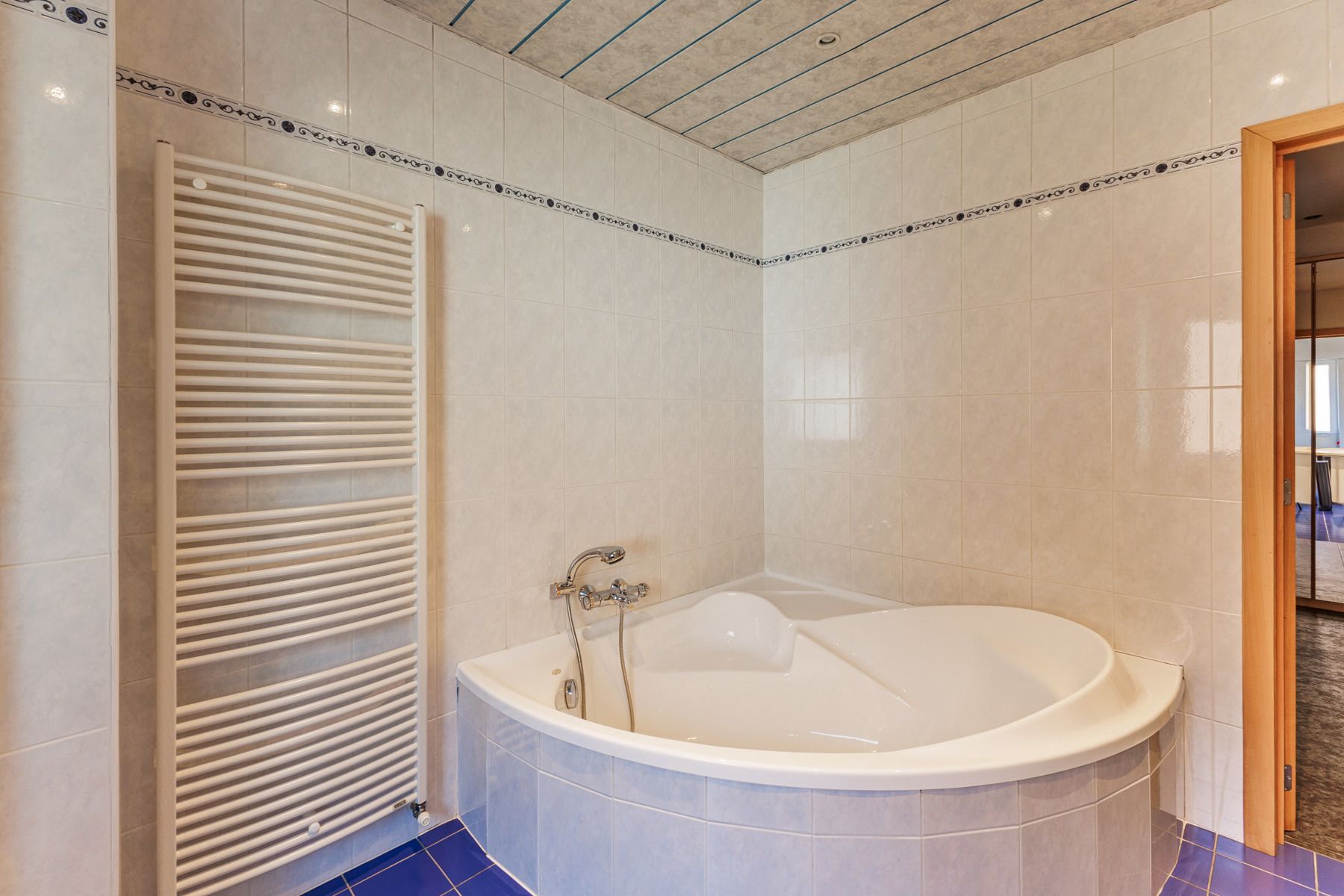 Instapklare woning met (min) 5 slaapkamers foto 7