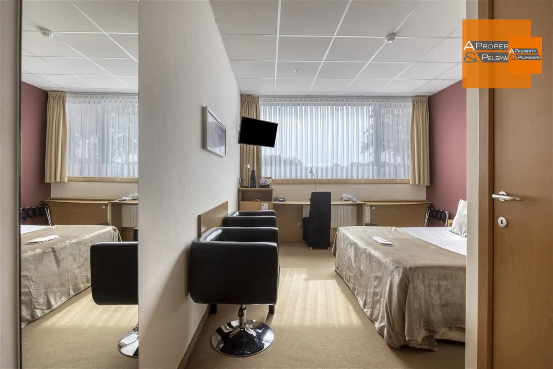 Hotel met 24 kamers foto 11