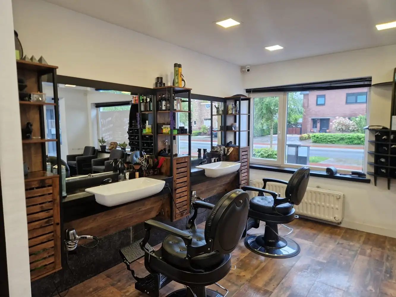 Handelsgelijkvloers (46 m²) te huur op toplocatie in Rekem foto 4