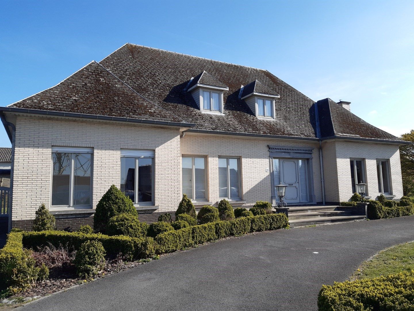 Tijdloos wonen in Semmerzake. foto {{pictureIndex}}