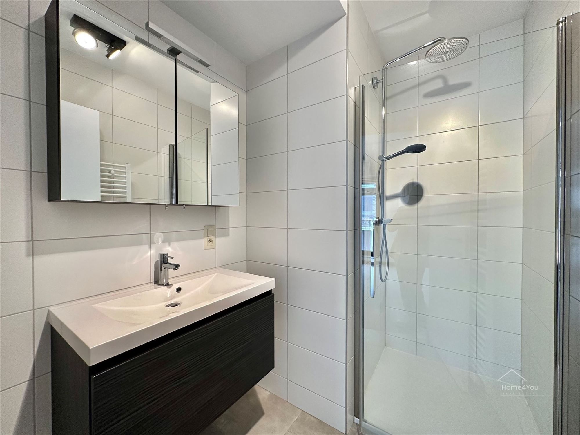 Modern en instapklaar appartement met 1 slaapkamer en terras foto 5