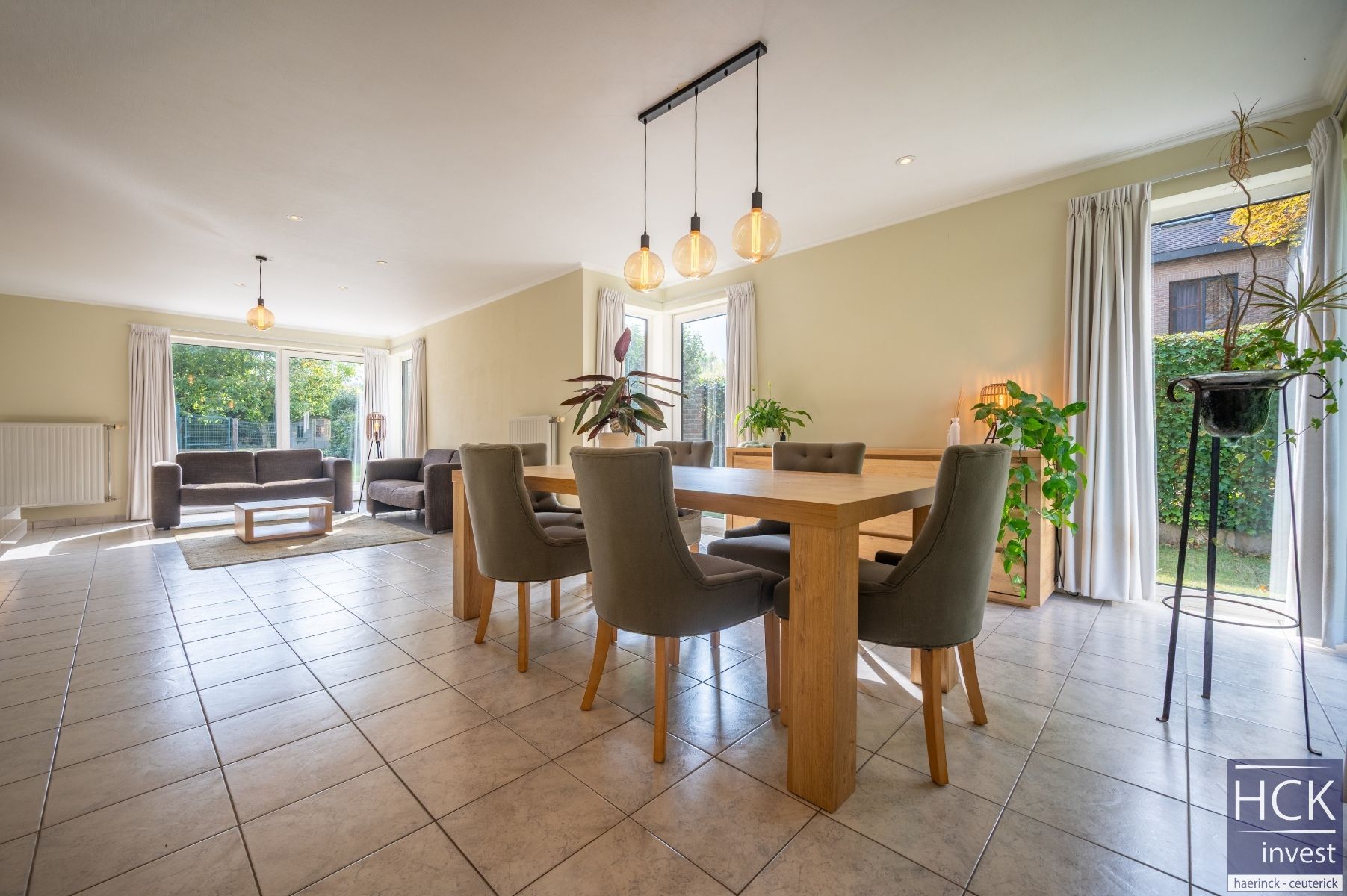 KRUISHOUTEM - Zeer ruime alleenstaande woning met 5 slpk. op 1256 m² foto 3