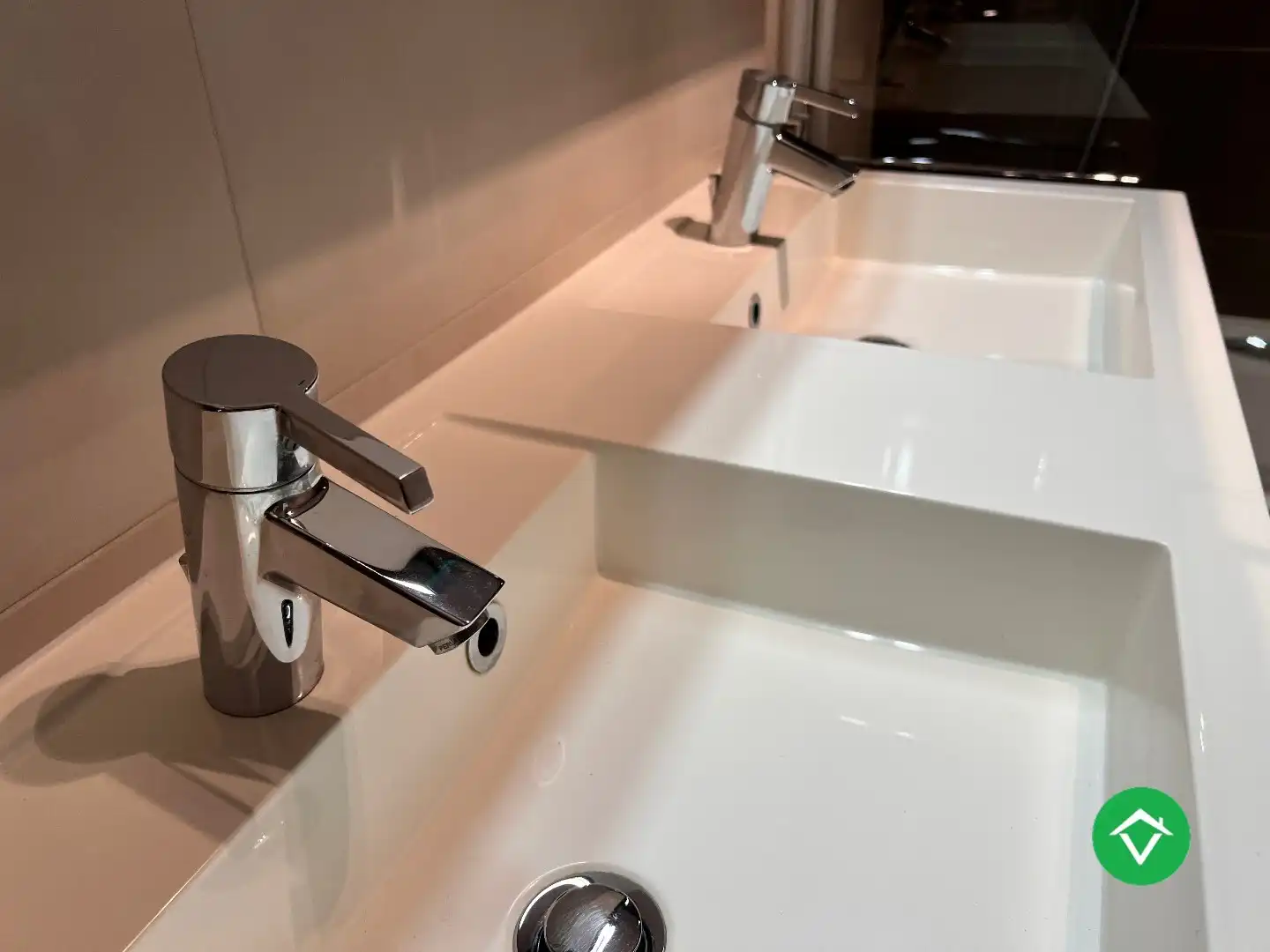 Appartement met 2 slaapkamers en ruim terras te Oostende foto 17