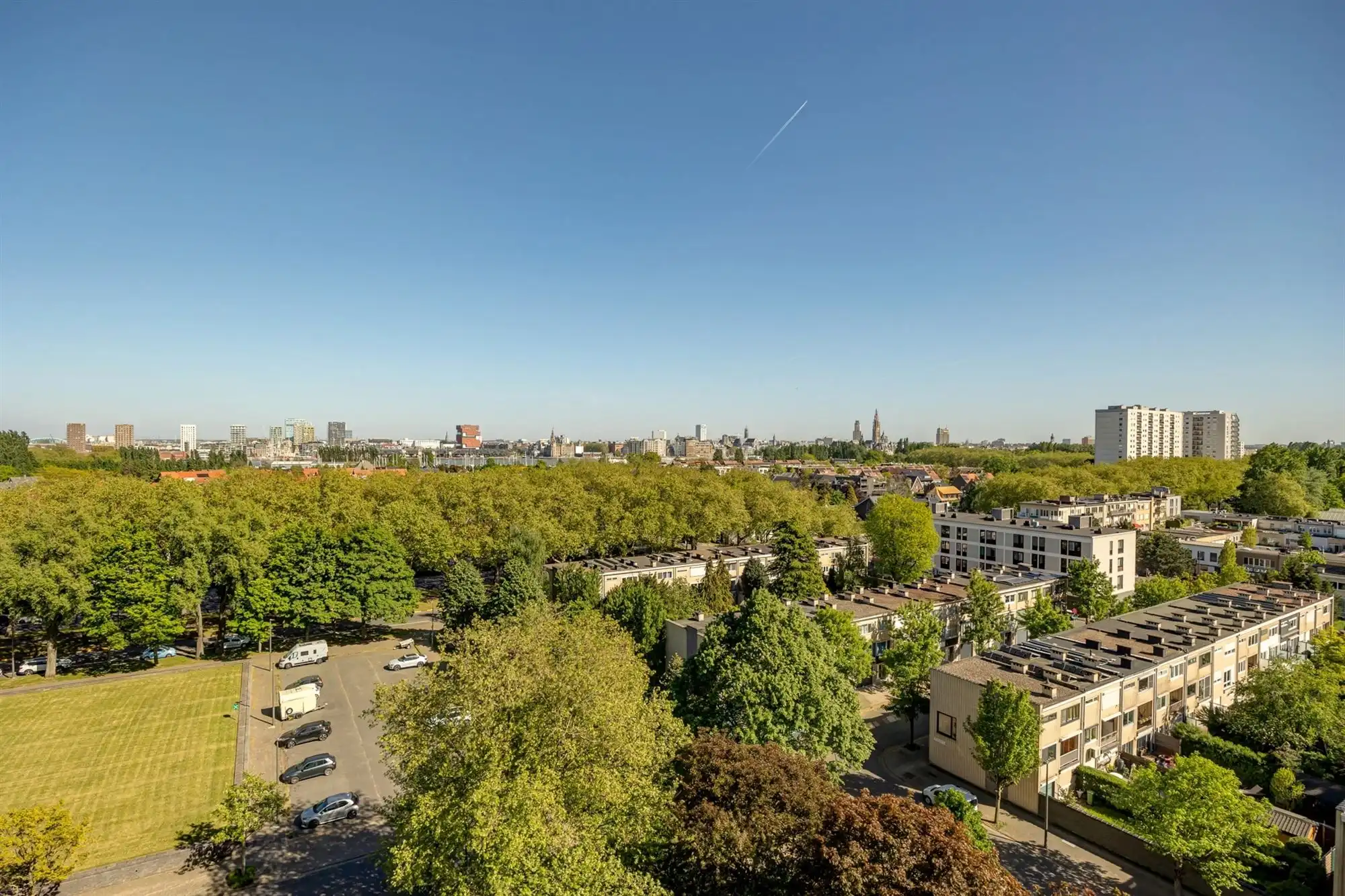 Drieslaapkamerappartement met uniek uitzicht! foto 19
