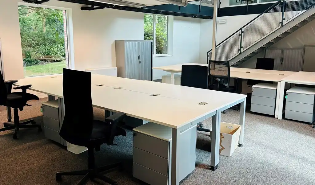 Gemeubelde kantoren in Axxes Business Center in Merelbeke foto 14