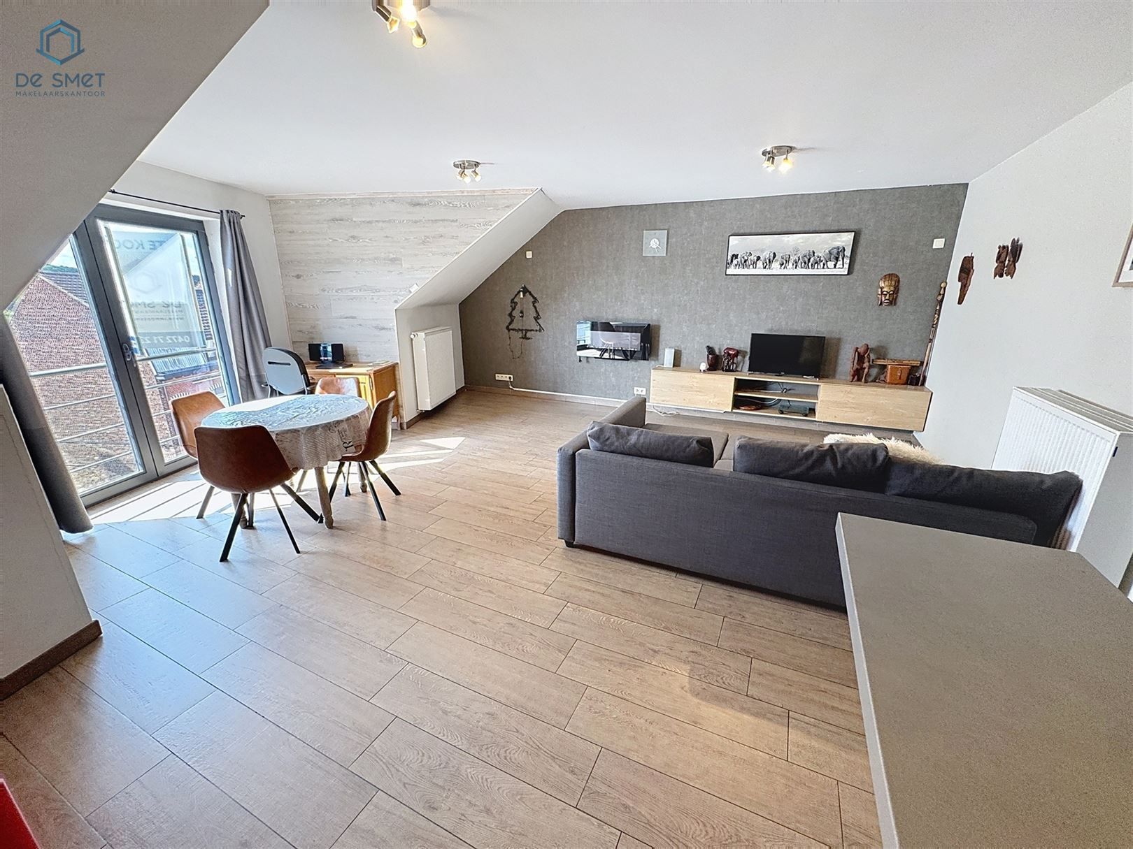 Instapklaar bemeubeld en Energiezuinig Appartement met 1 Slaapkamer, Terras, Berging én Staanplaats in Geraardsbergen foto 3