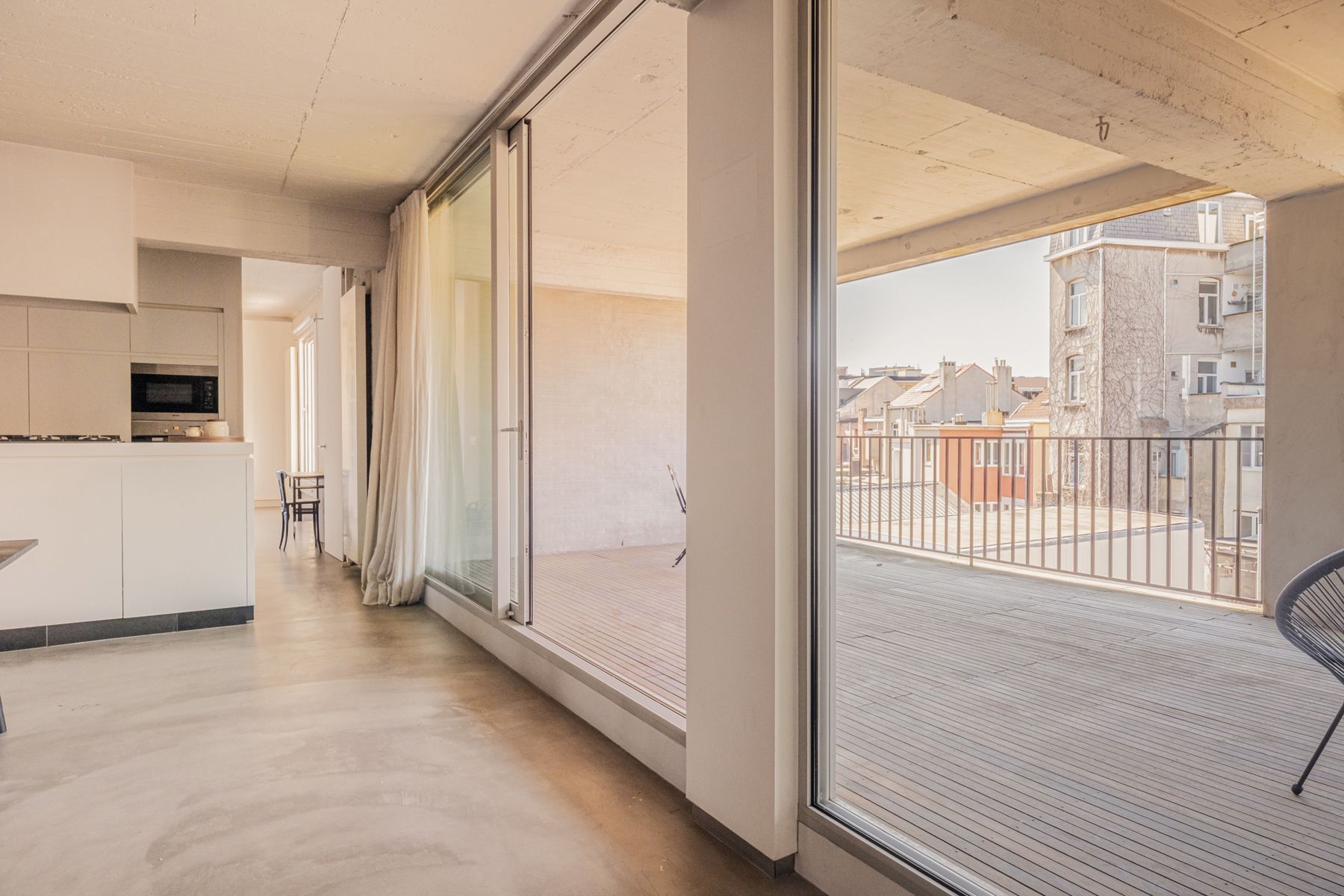 Loft met 2 slaapkamers en mega terras in Zurenborg foto 15