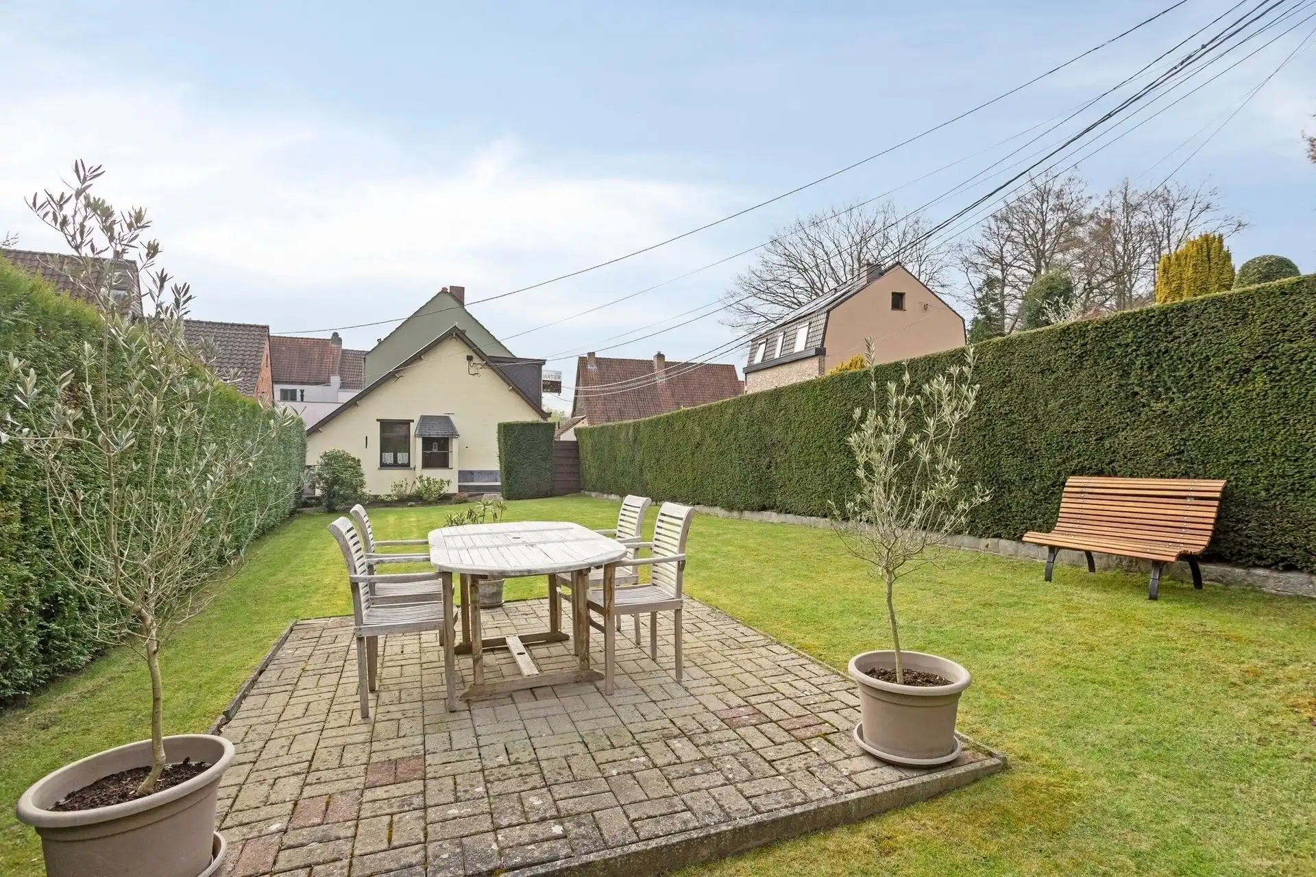 Charmante 3-gevelwoning (1 slpk) met tuin & garage foto 3