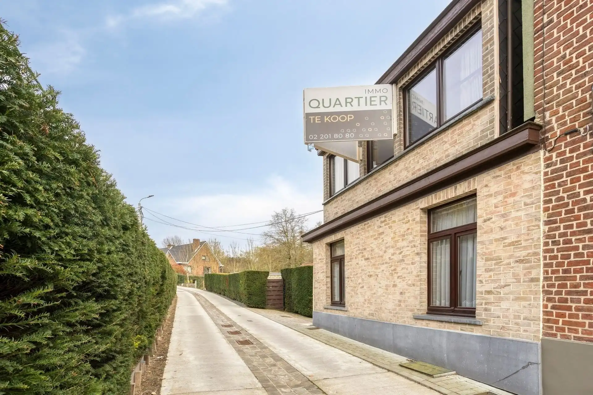 Charmante 3-gevelwoning (1 slpk) met tuin & garage foto 3