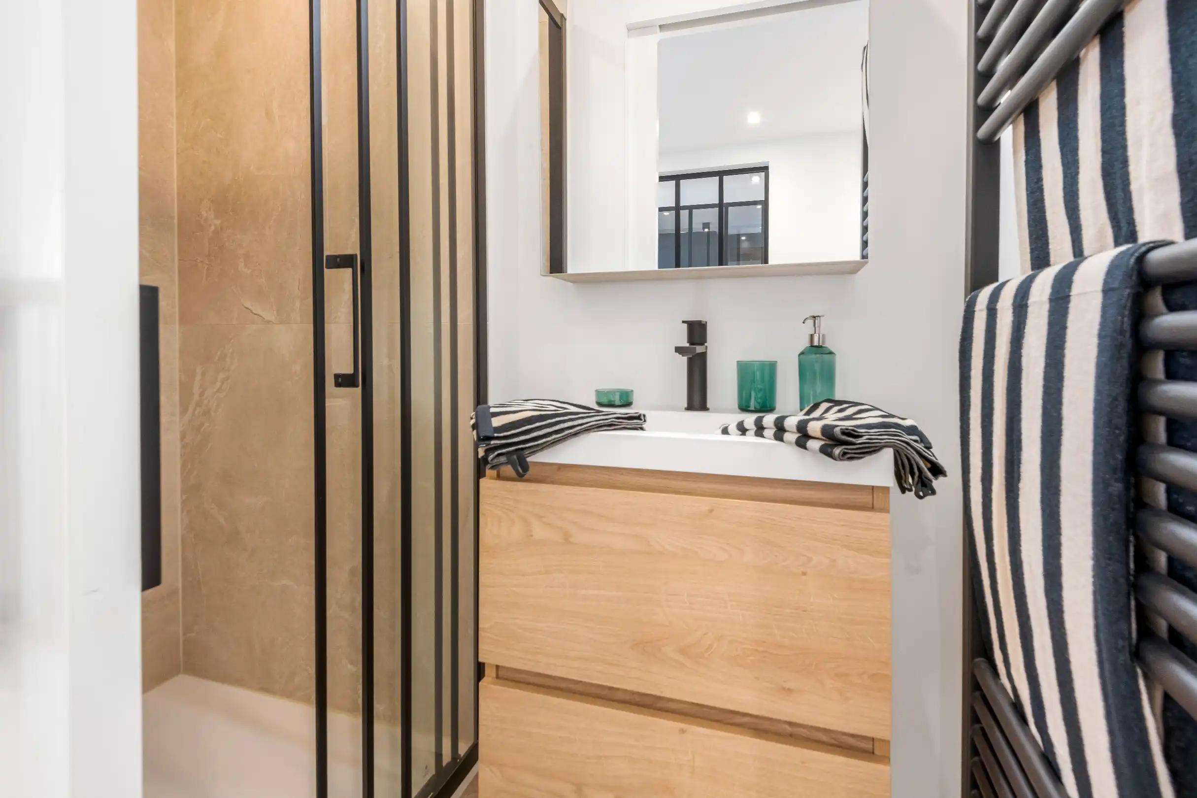 Prachtig gerenoveerd appartement gelegen te Albertstrand met open - en zeezicht foto 22