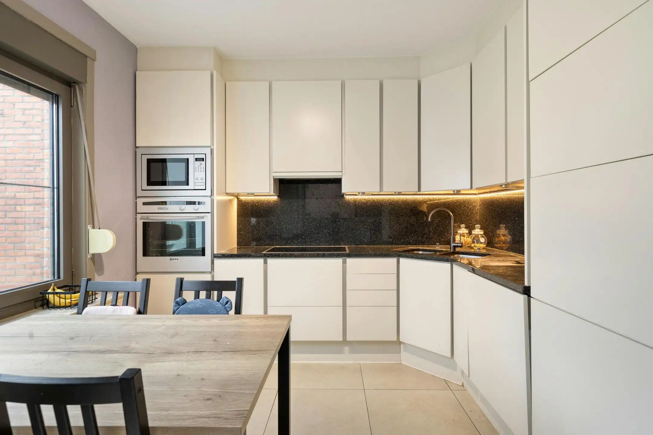 Gezinswoning met 3 slaapkamers en ruime garage op topligging foto 8