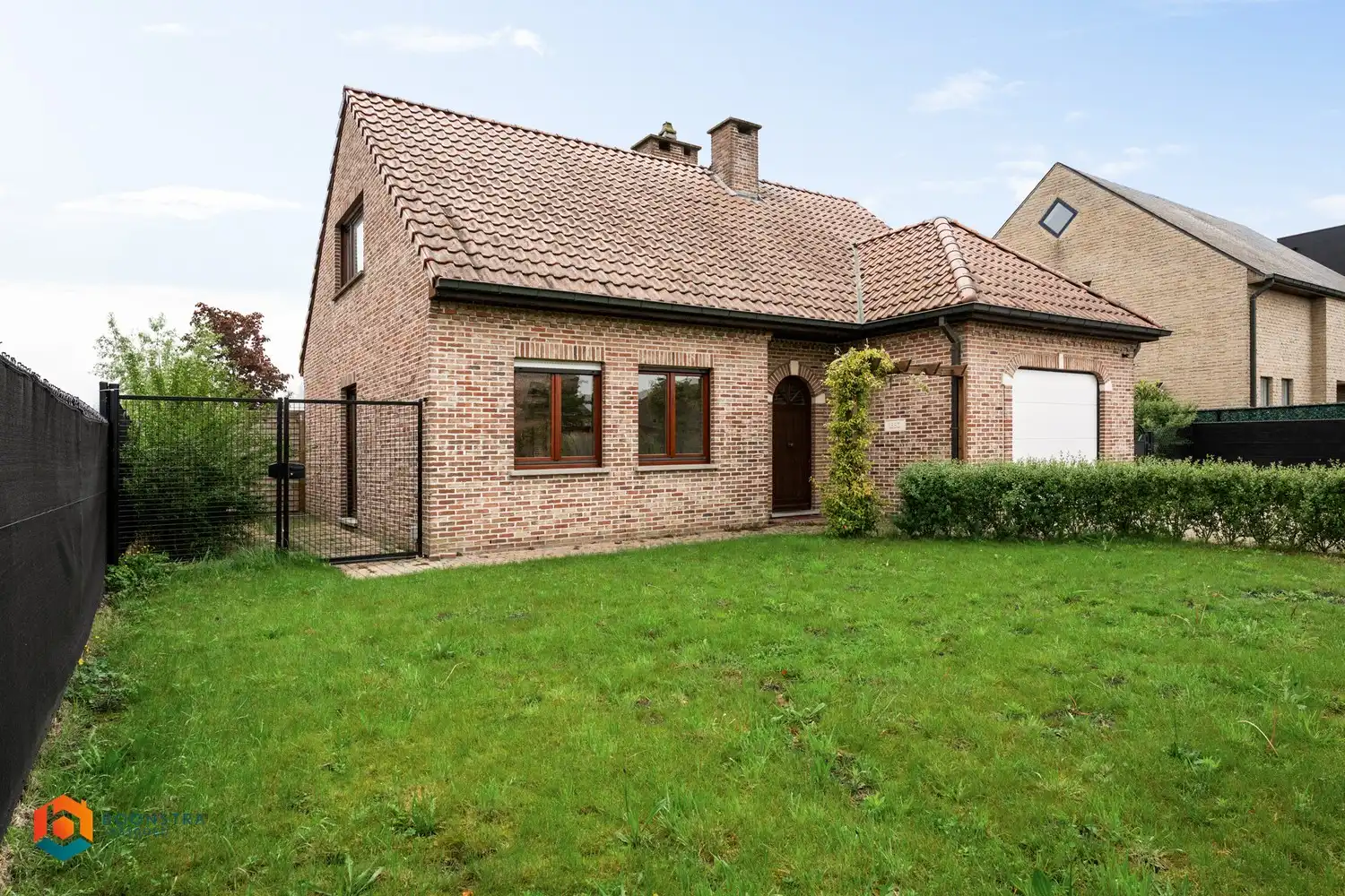 Woning met 3 (mogelijks 4) slpkrs op ruim perceel te Putte foto 2